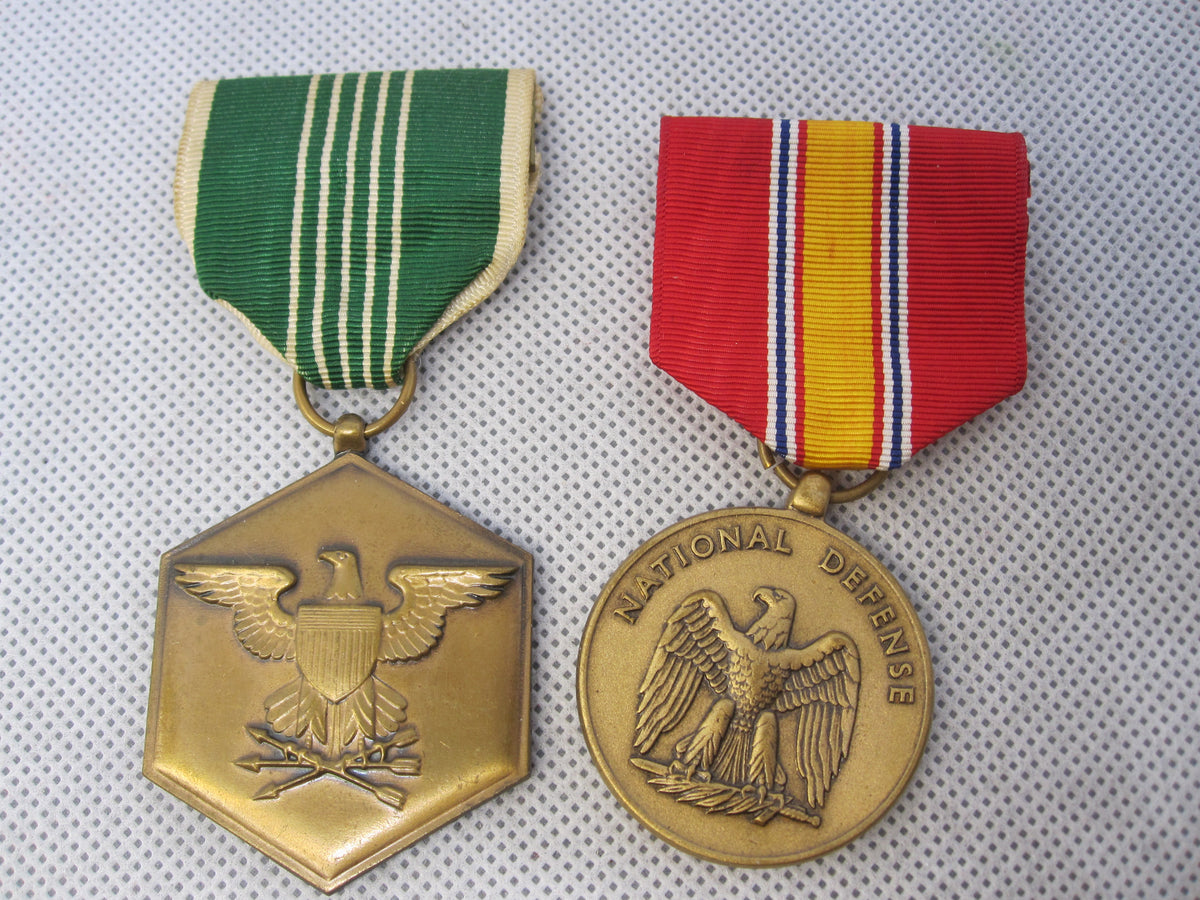 H.W.  -   -   USA 6 Medaillen Ehrenzeichen Vietnamkrieg Abzeichen amerikanischer Orden USA 1960