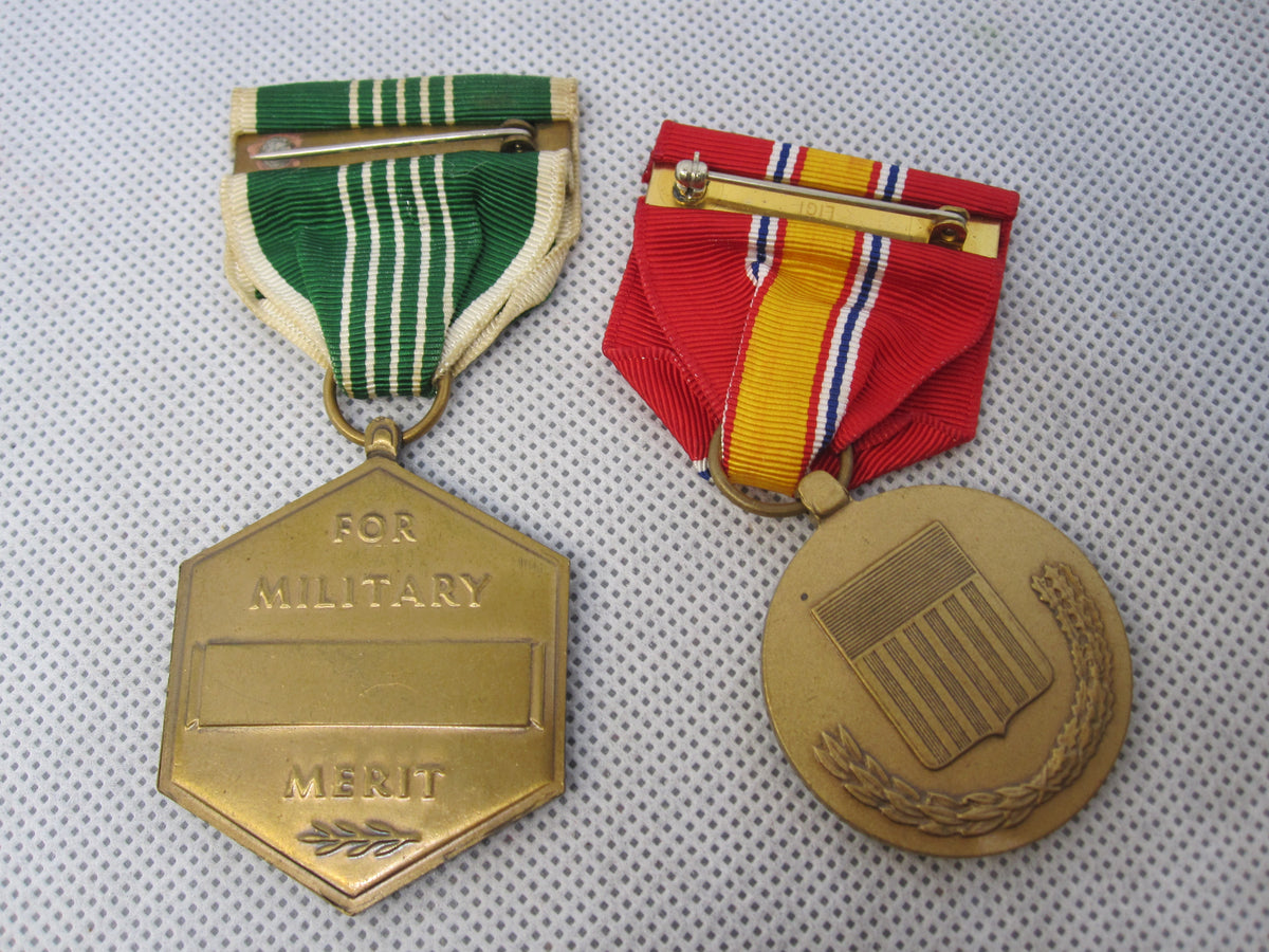 H.W.  -   -   USA 6 Medaillen Ehrenzeichen Vietnamkrieg Abzeichen amerikanischer Orden USA 1960