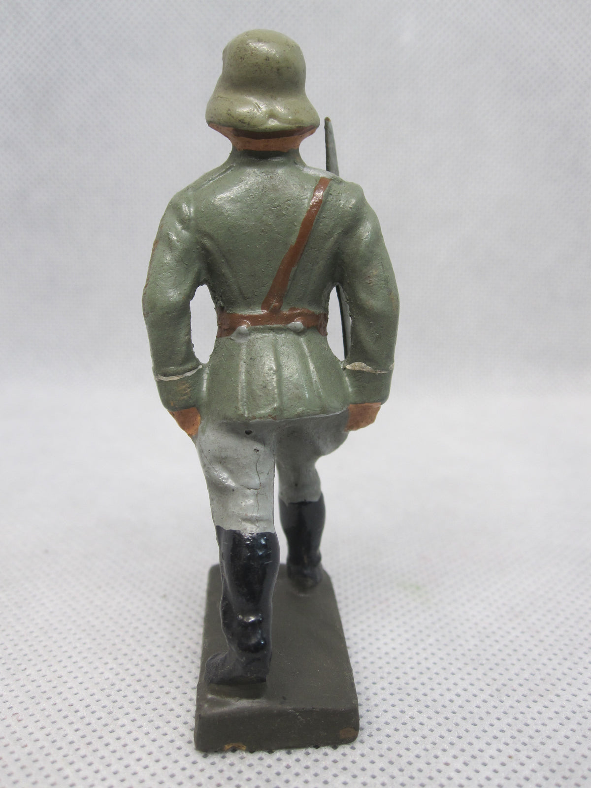 LINEOL Wehrmacht Offizier in Uniform mit Säbel