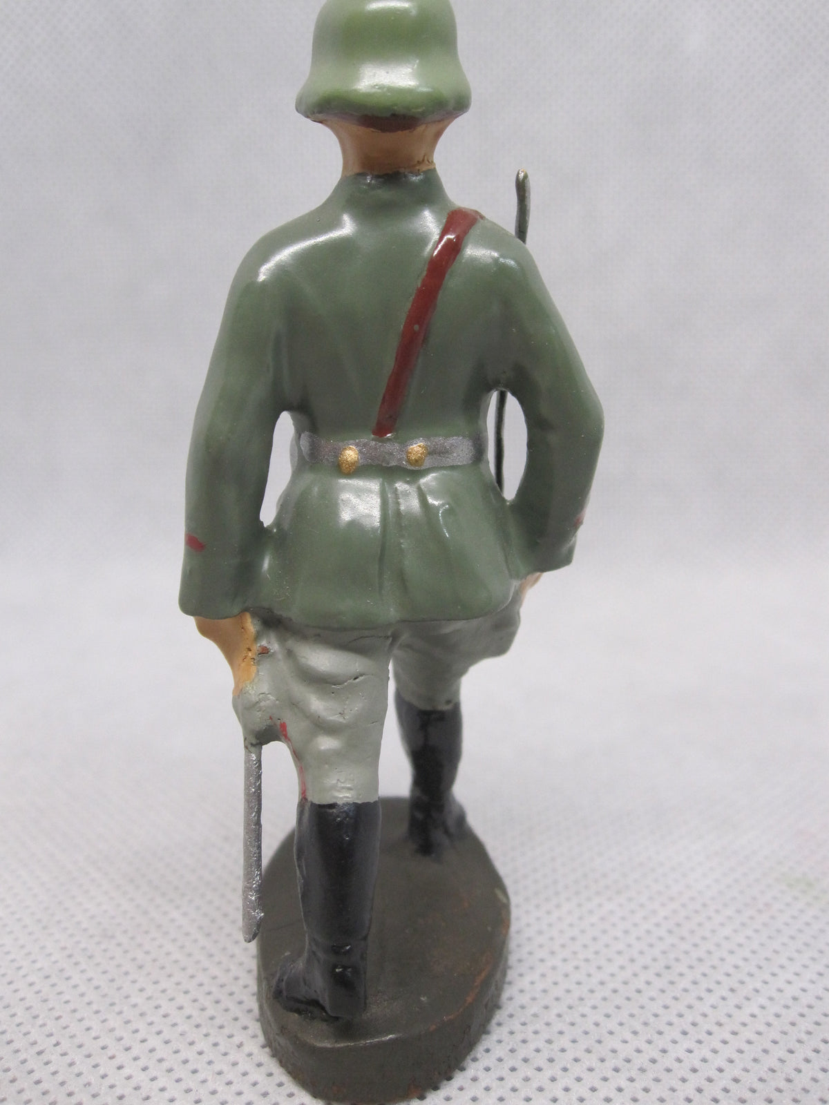 ELASTOLIN Wehrmacht Offizier in Uniform mit Säbel