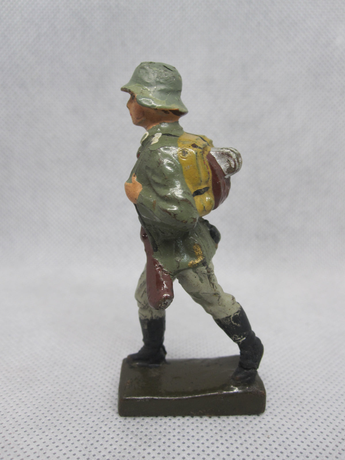 LINEOL Wehrmacht Gewehrschütze -marschierend-