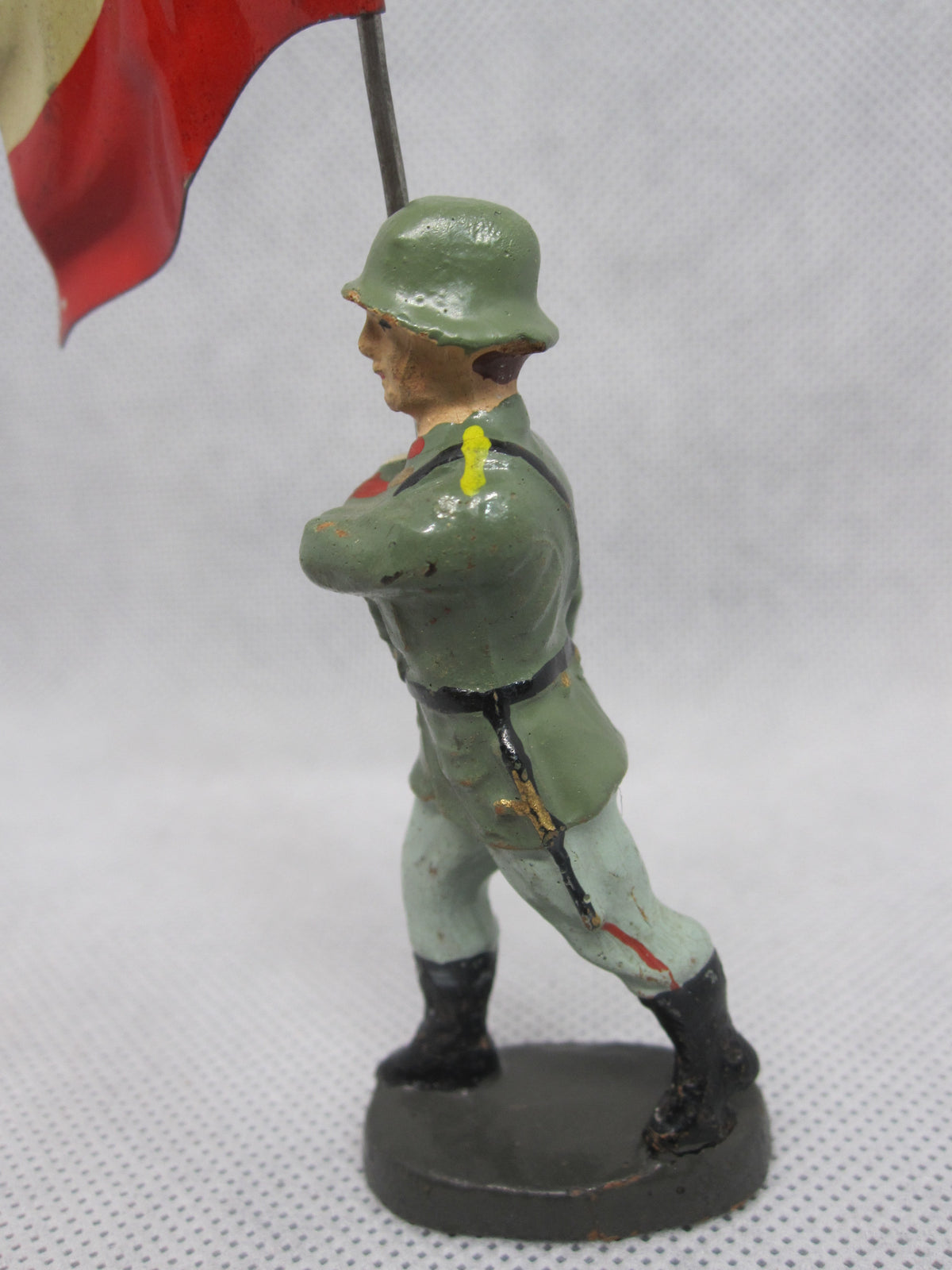 ELESTOLIN Wehrmacht Fahnenträger  -marschierend-