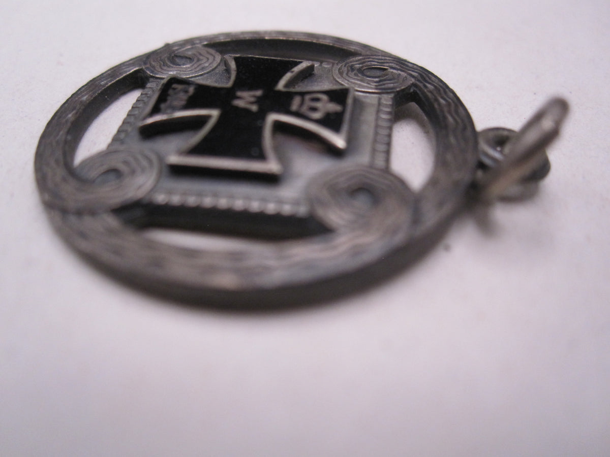 Eisernes Kreuz 1. oder 2.Klasse 1914 (EK2 &amp; EK1) MINIATUR als Brosche oder für Halskette
