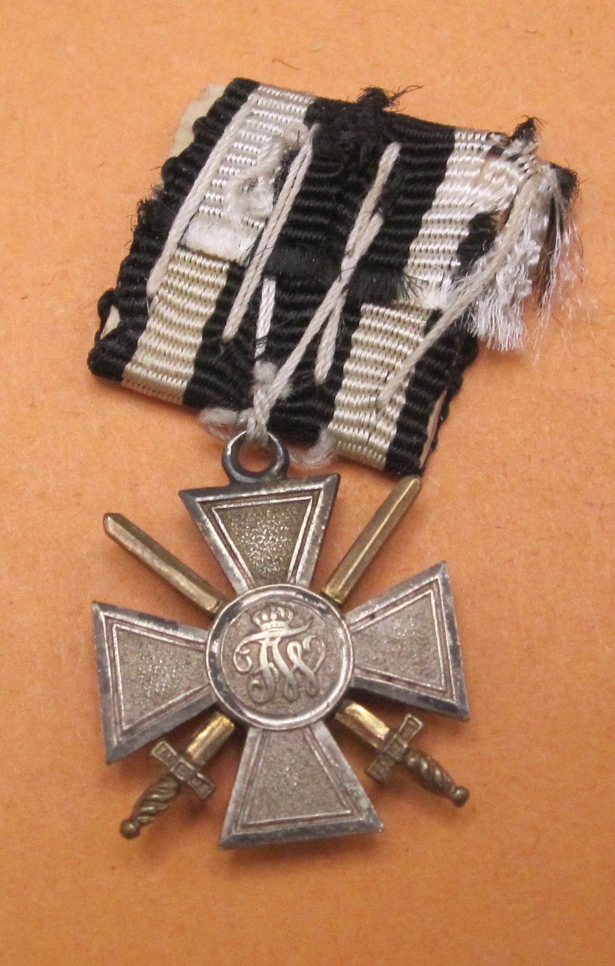 H.W.  -   -   Miniaturorden Roter Adler Orden 4.Klasse mit Schwertern
