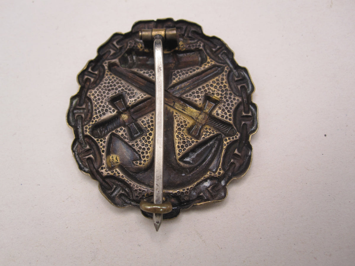 Verwundetenabzeichen in Silber / mattweiß 1918 der KRIEGSMARINE