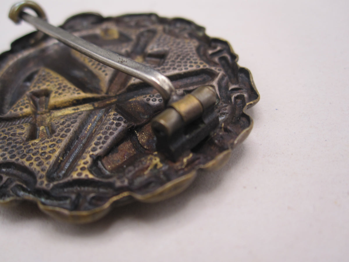 Verwundetenabzeichen in Silber / mattweiß 1918 der KRIEGSMARINE