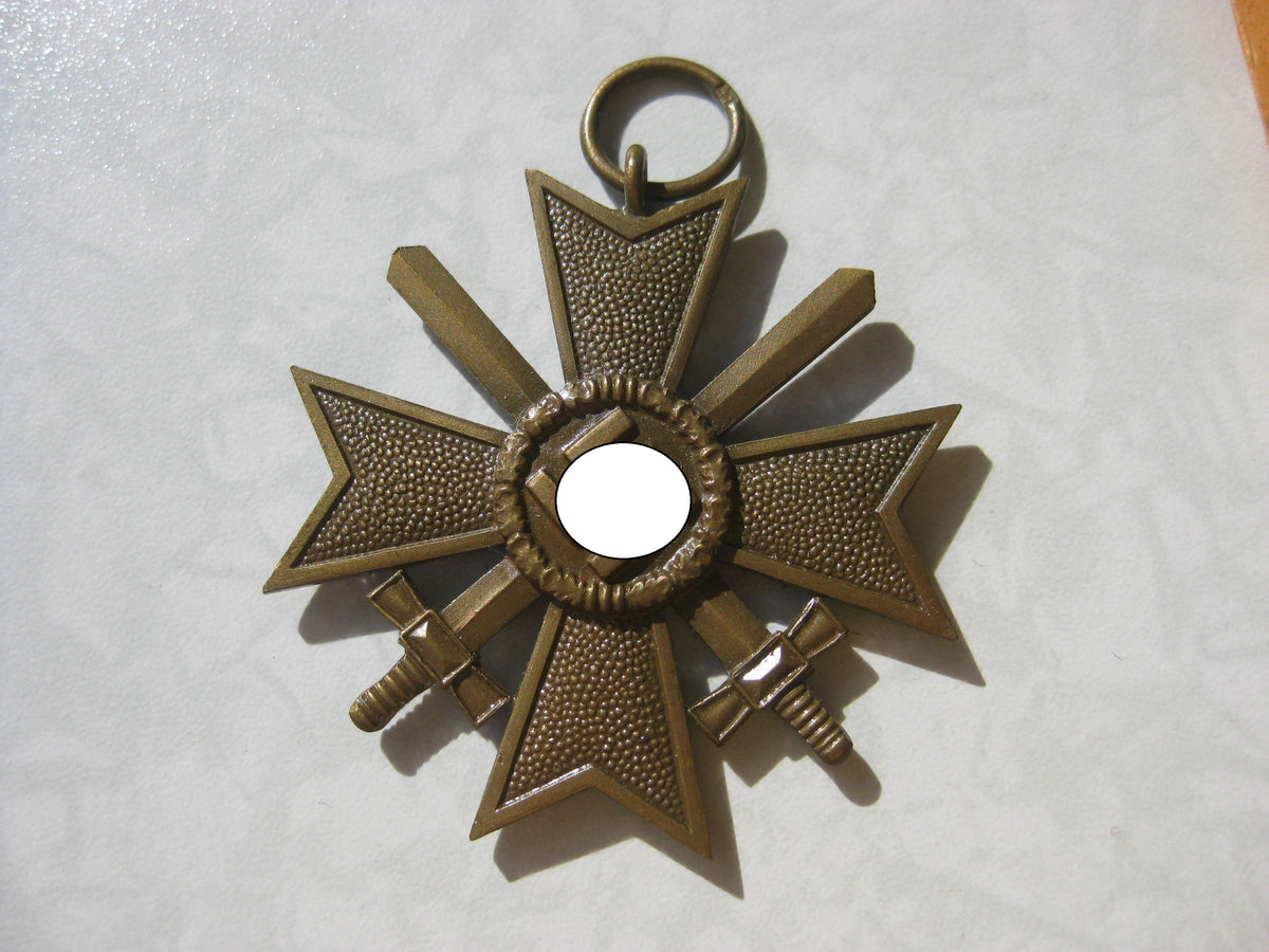 Kriegsverdienstkreuz 2.Klasse mit Schwertern (KVK2/39) in Verleihungstüte Mint Condition