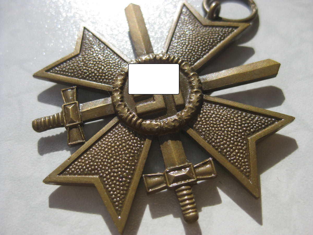 Kriegsverdienstkreuz 2.Klasse mit Schwertern (KVK2/39) in Verleihungstüte Mint Condition