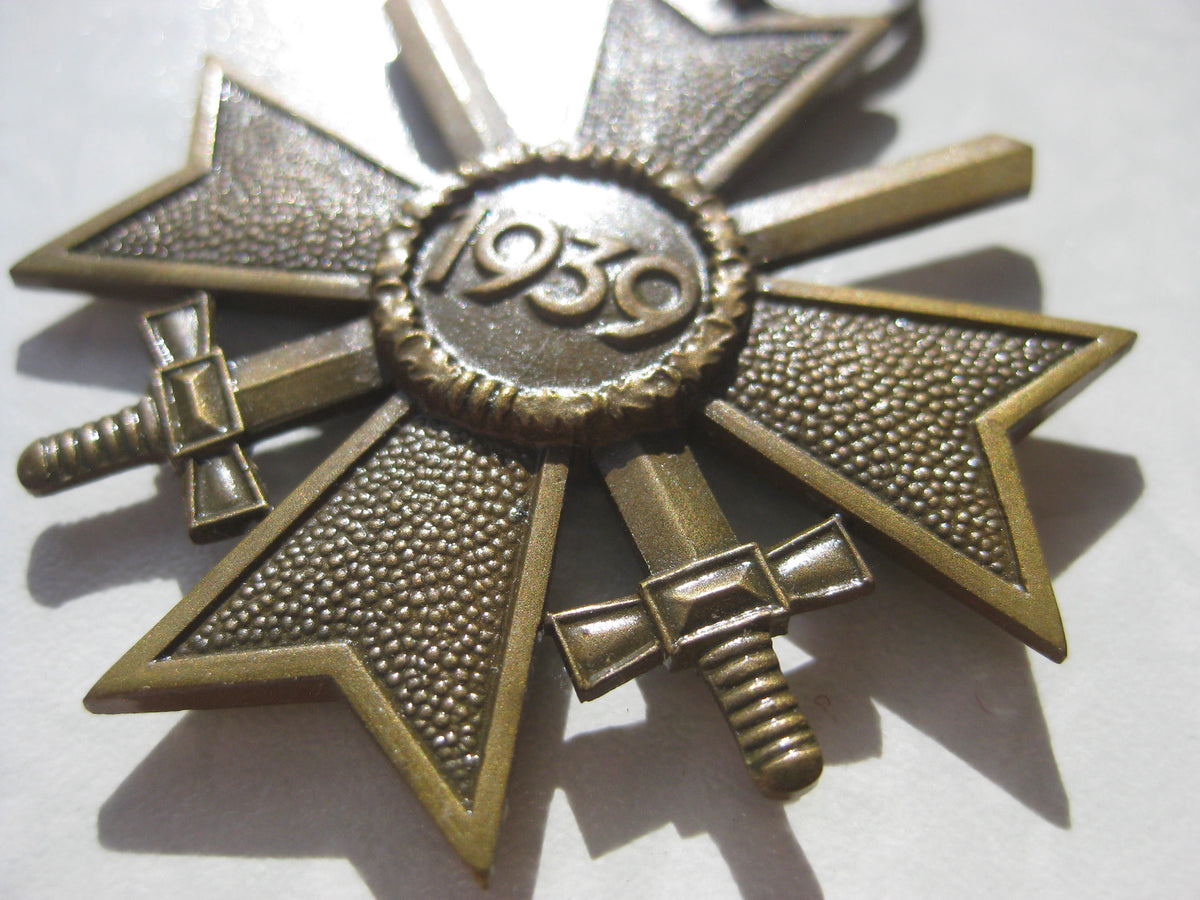 Kriegsverdienstkreuz 2.Klasse mit Schwertern (KVK2/39) in Verleihungstüte Mint Condition