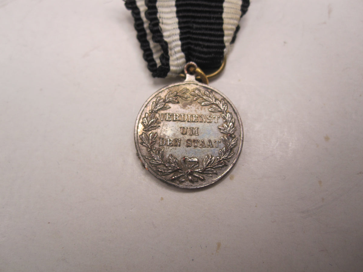 H.W.  -   -   Miniaturorden Preußen Medaille Verdienst um den Staat