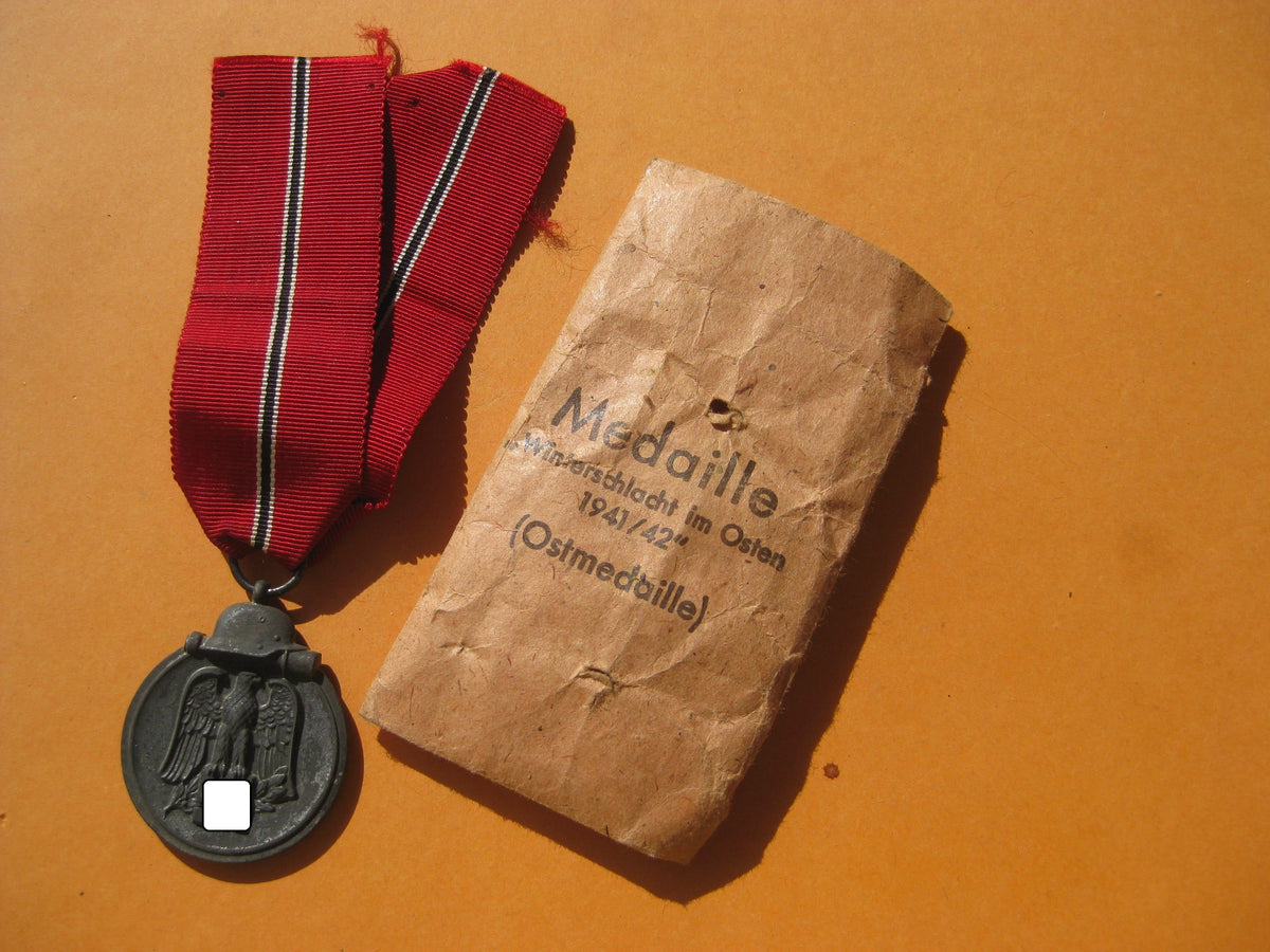 Ostmedaille 1941 mit Verleihungstüte Hersteller: Zimmermann in Pforzheim