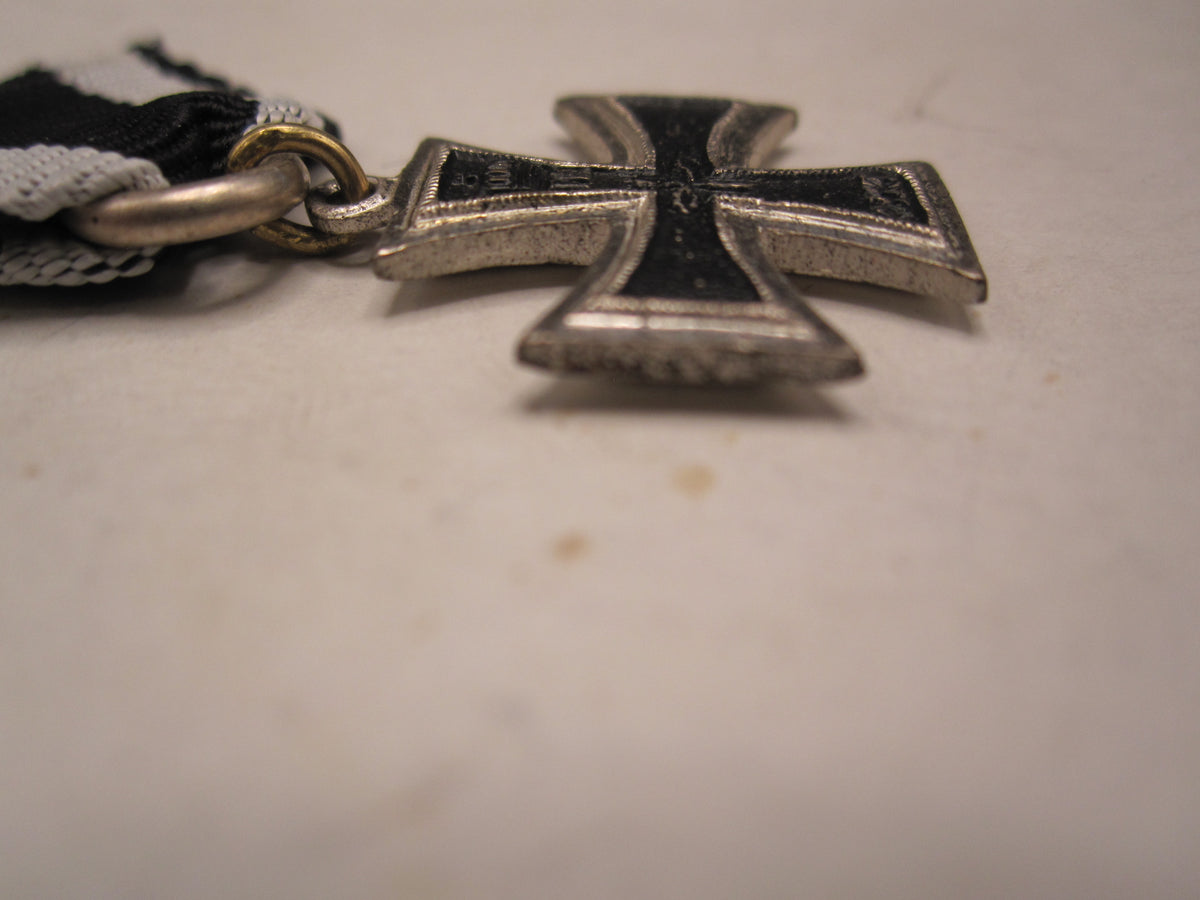 H.W.  -   -   Miniaturorden Preußen Eisernes Kreuz 2.Klasse von 1914