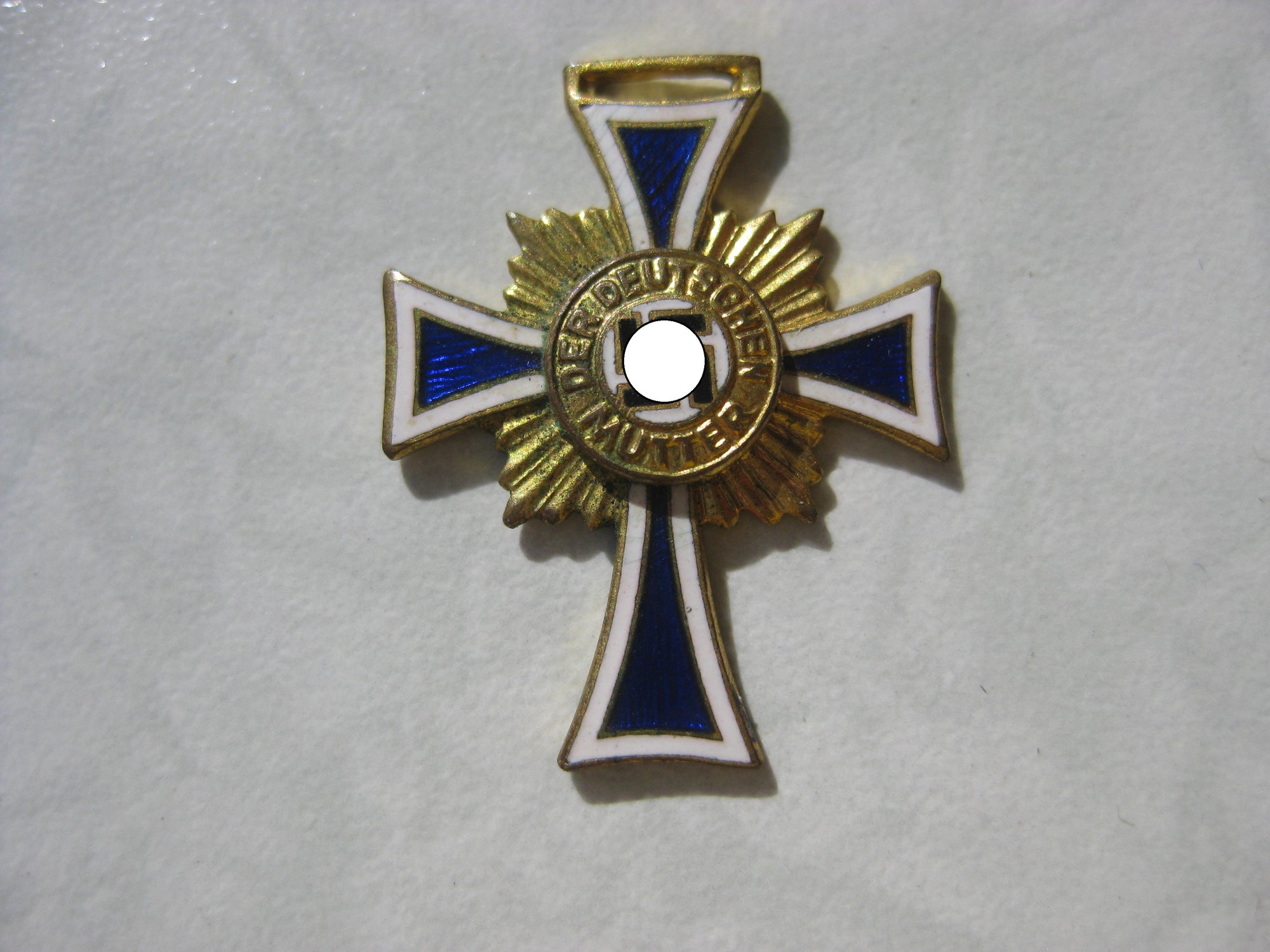 Mutterkreuz in Gold -Miniatur- Mint Condition