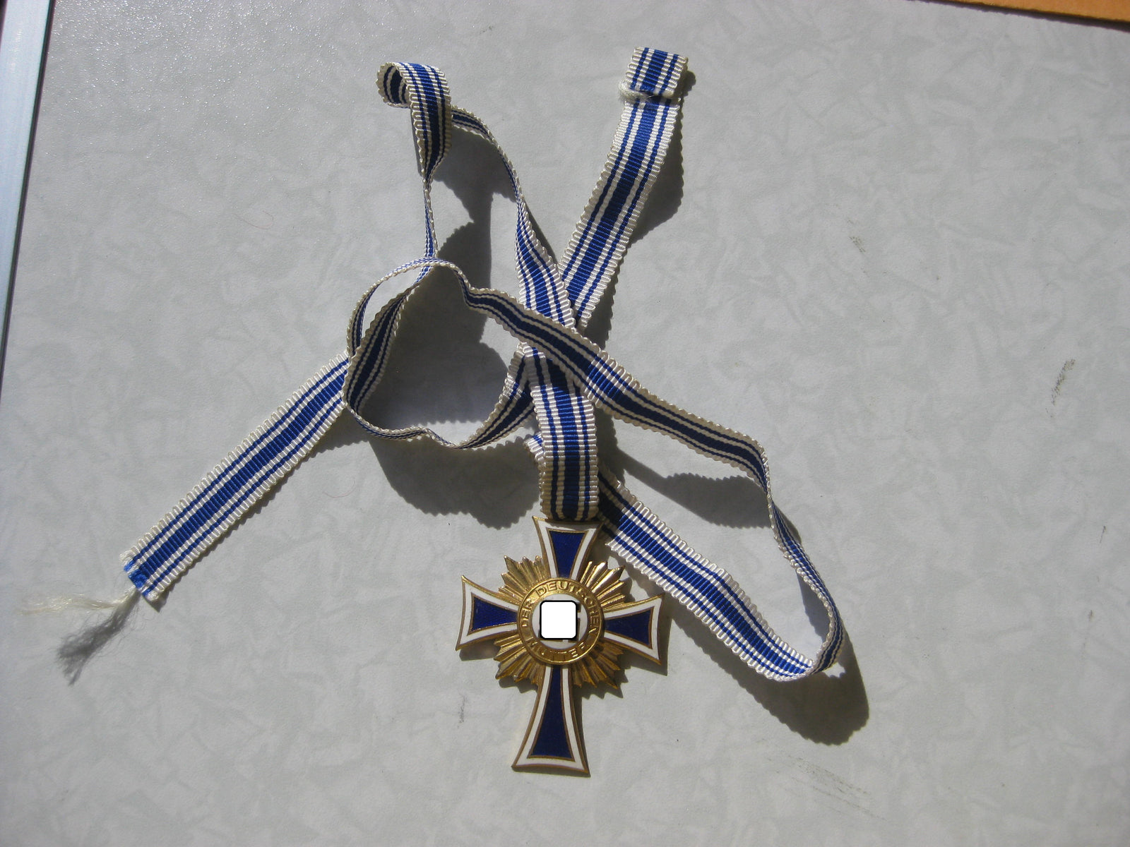 Ehrenkreuz der deutschen Mutter / Mutterkreuz in Gold / Dritte Stufe Mint Condition