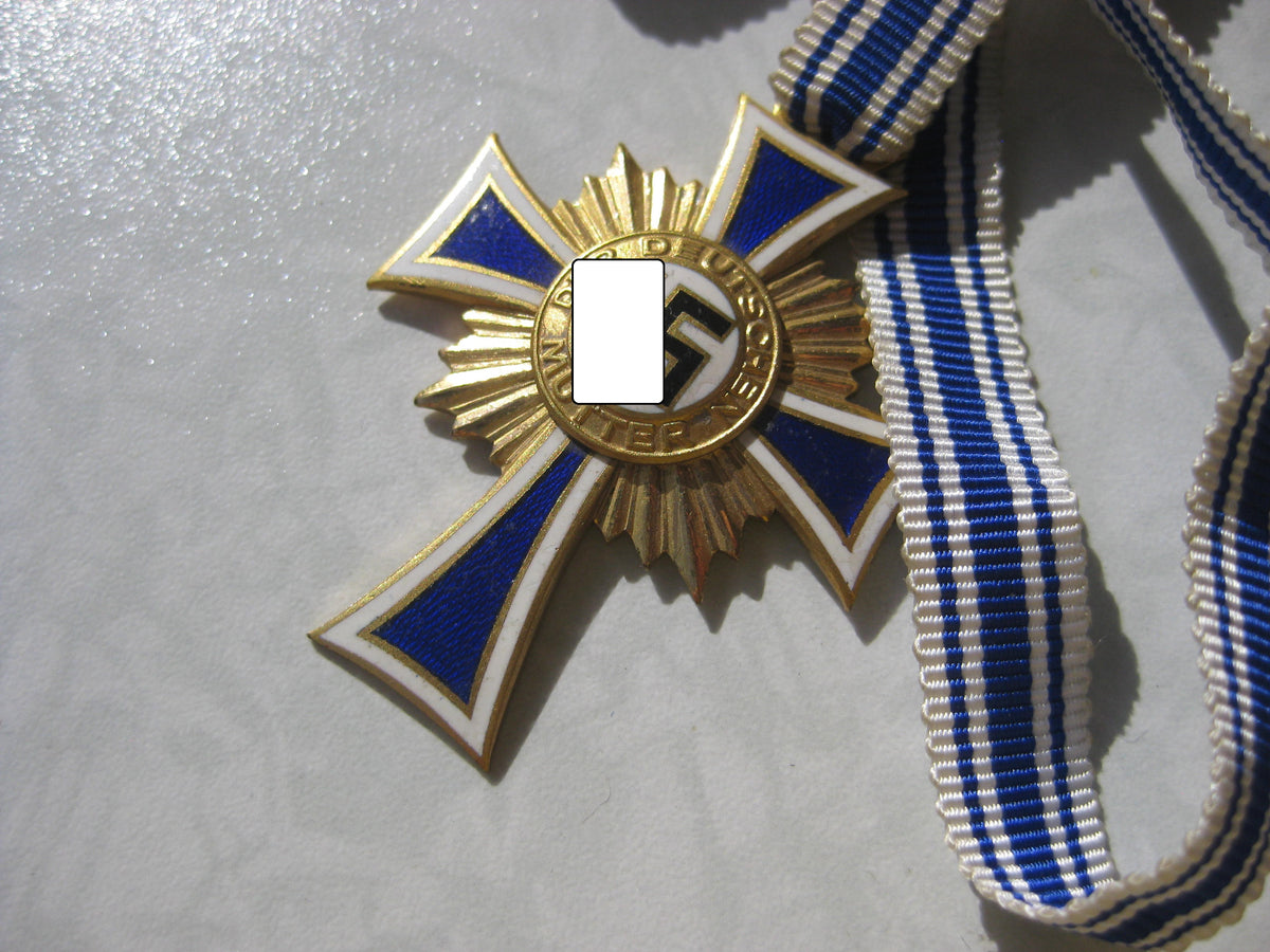 Ehrenkreuz der deutschen Mutter / Mutterkreuz in Gold / Dritte Stufe Mint Condition