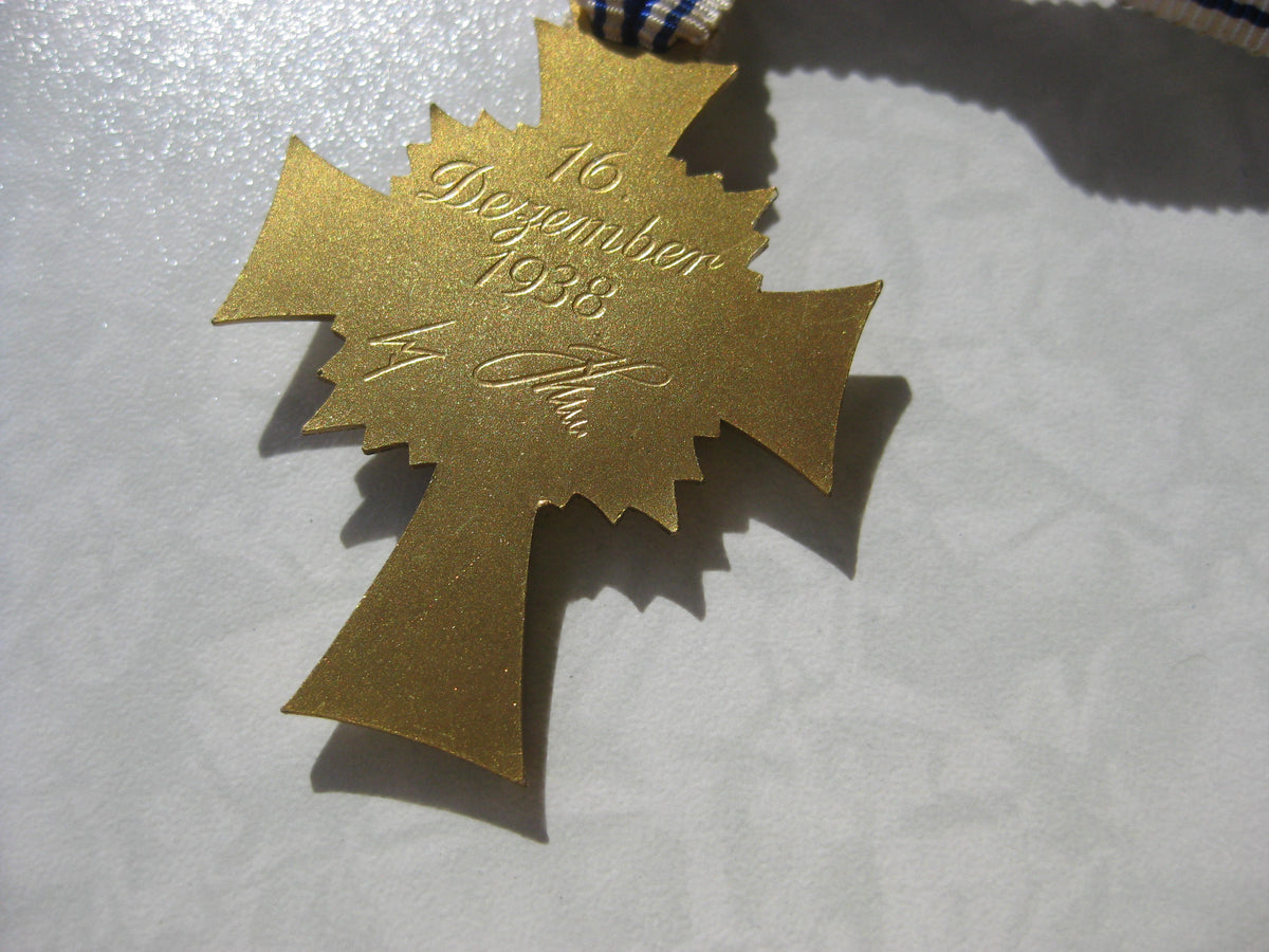 Ehrenkreuz der deutschen Mutter / Mutterkreuz in Gold / Dritte Stufe Mint Condition