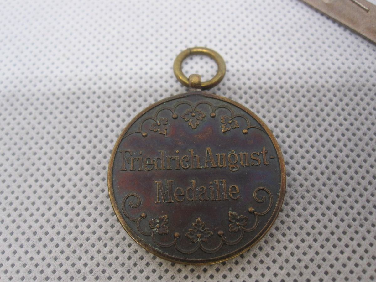 Friedrich August Medaille in Bronze Königreich SACHSEN mit Bandspange
