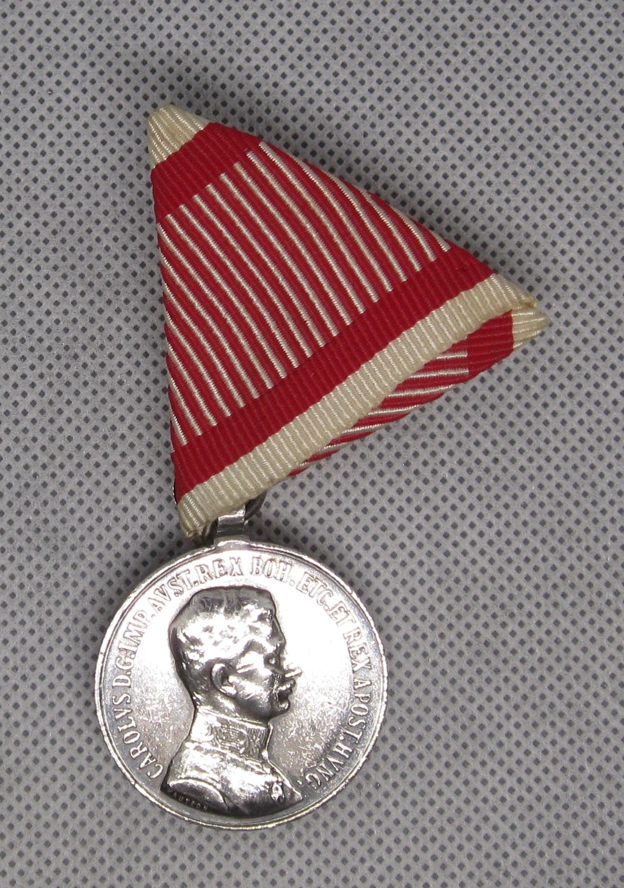 Medaille Österreich 1914 Kleine silberne Tapferkeitsmedaille Variante MIT RANDPUNZE