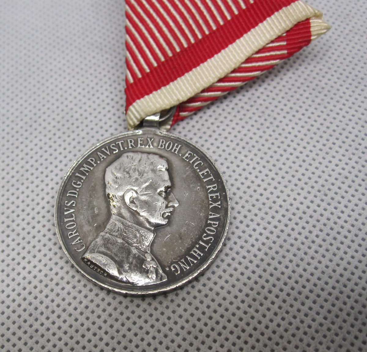 Medaille Österreich 1914 Kleine silberne Tapferkeitsmedaille Variante MIT RANDPUNZE