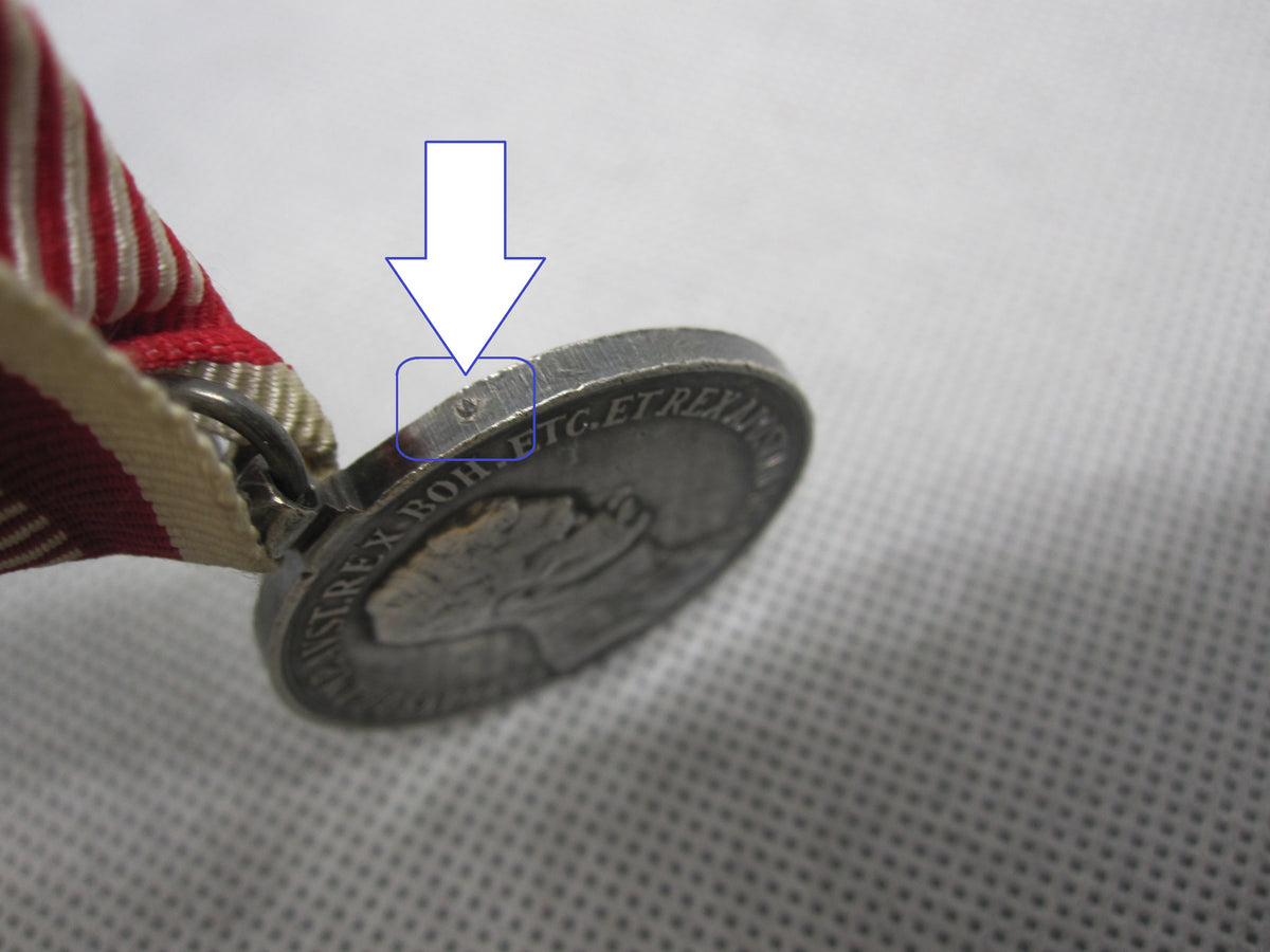 Medaille Österreich 1914 Kleine silberne Tapferkeitsmedaille Variante MIT RANDPUNZE