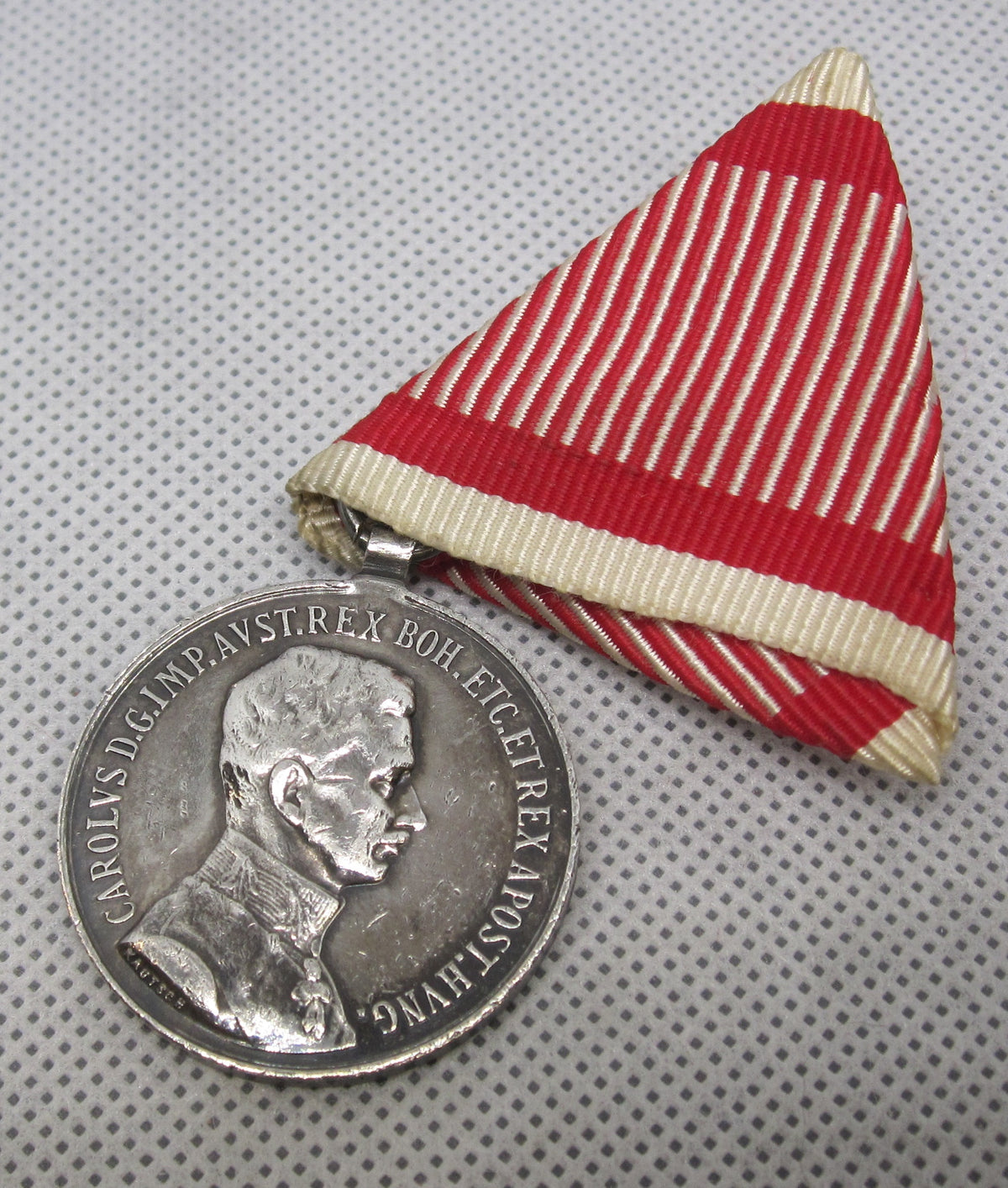 Medaille Österreich 1914 Kleine silberne Tapferkeitsmedaille Variante MIT RANDPUNZE