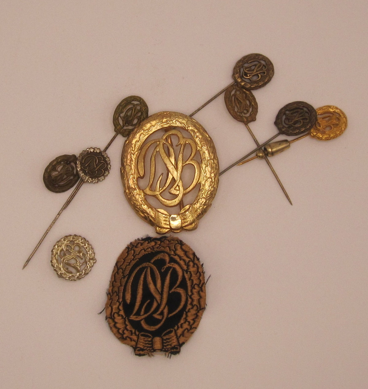 DSB Sportabzeichen Gold Bronze Urkundenheft Orden Bundeswehrabzeichen Sportbund