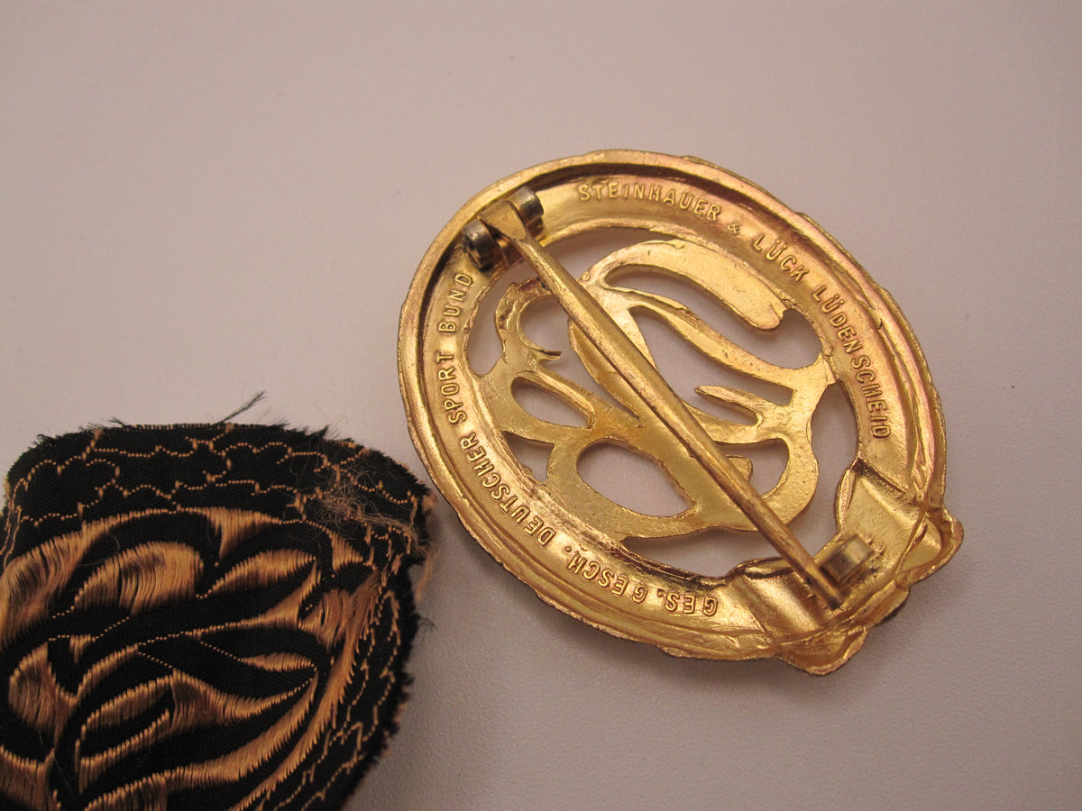 DSB Sportabzeichen Gold Bronze Urkundenheft Orden Bundeswehrabzeichen Sportbund