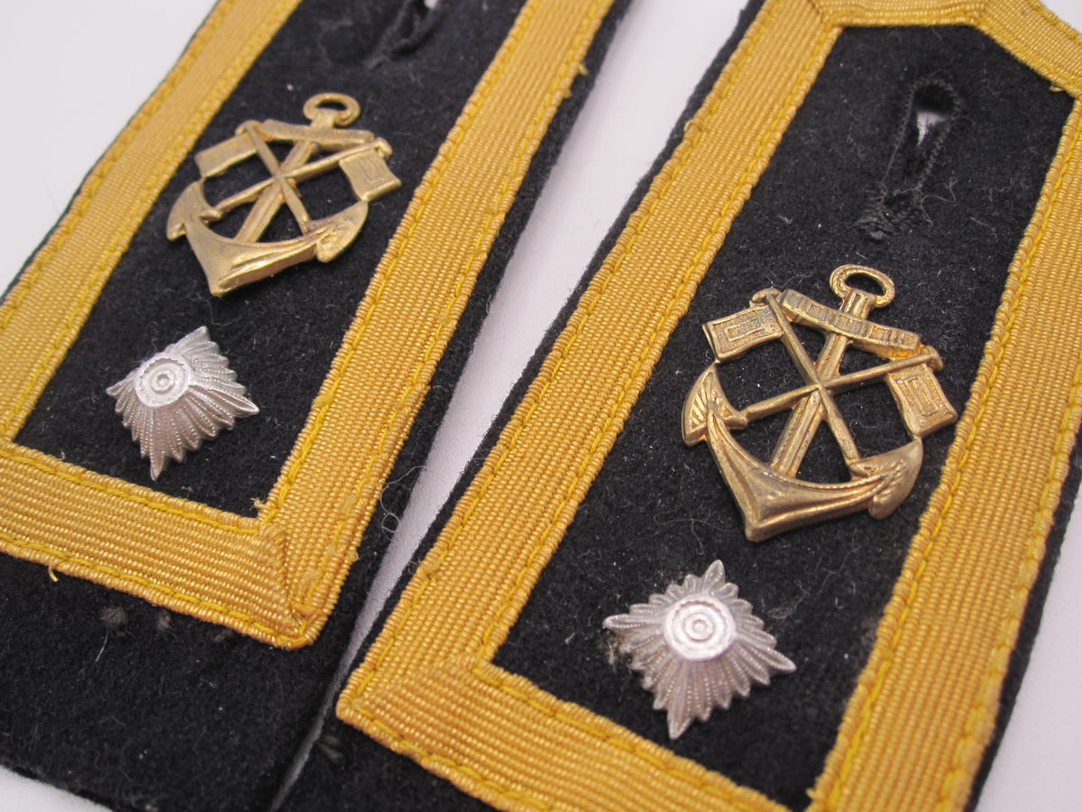 H.W.      ORIGINAL Schulterklappen / Schulterstücke Signalmeister der Kriegsmarine