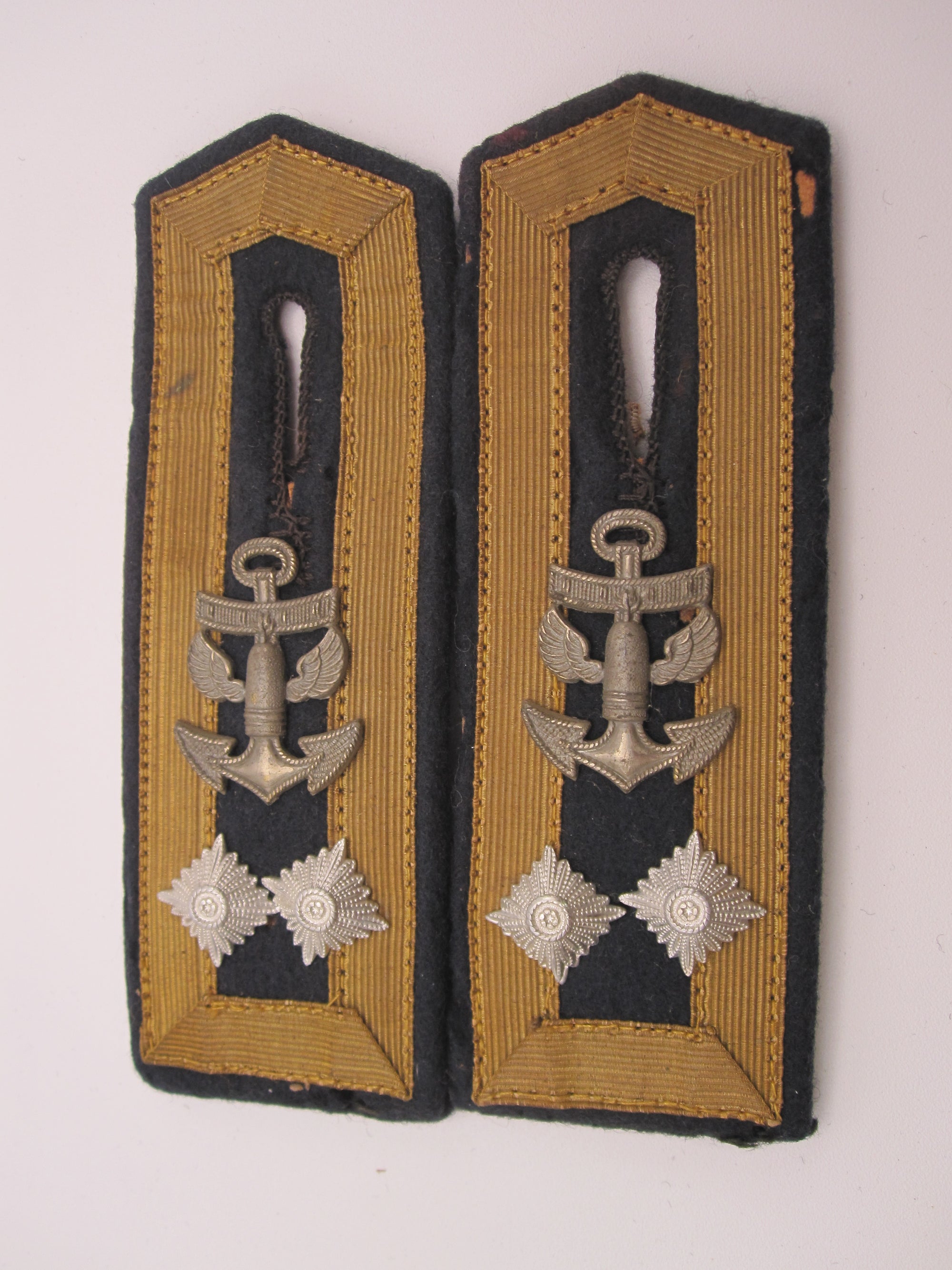 H.W.      ORIGINAL Schulterklappen / Schulterstücke Stabs Bootsmann der Kriegsmarine