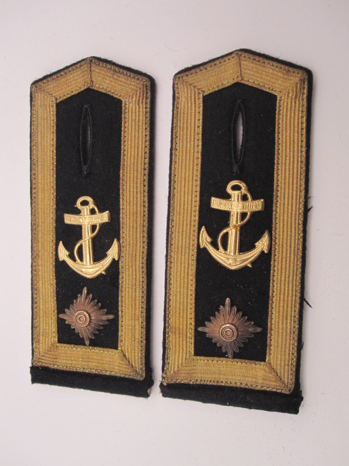 H.W.   -  -  ORIGINAL Schulterklappen / Schulterstücke  Bootsmann der Kriegsmarine