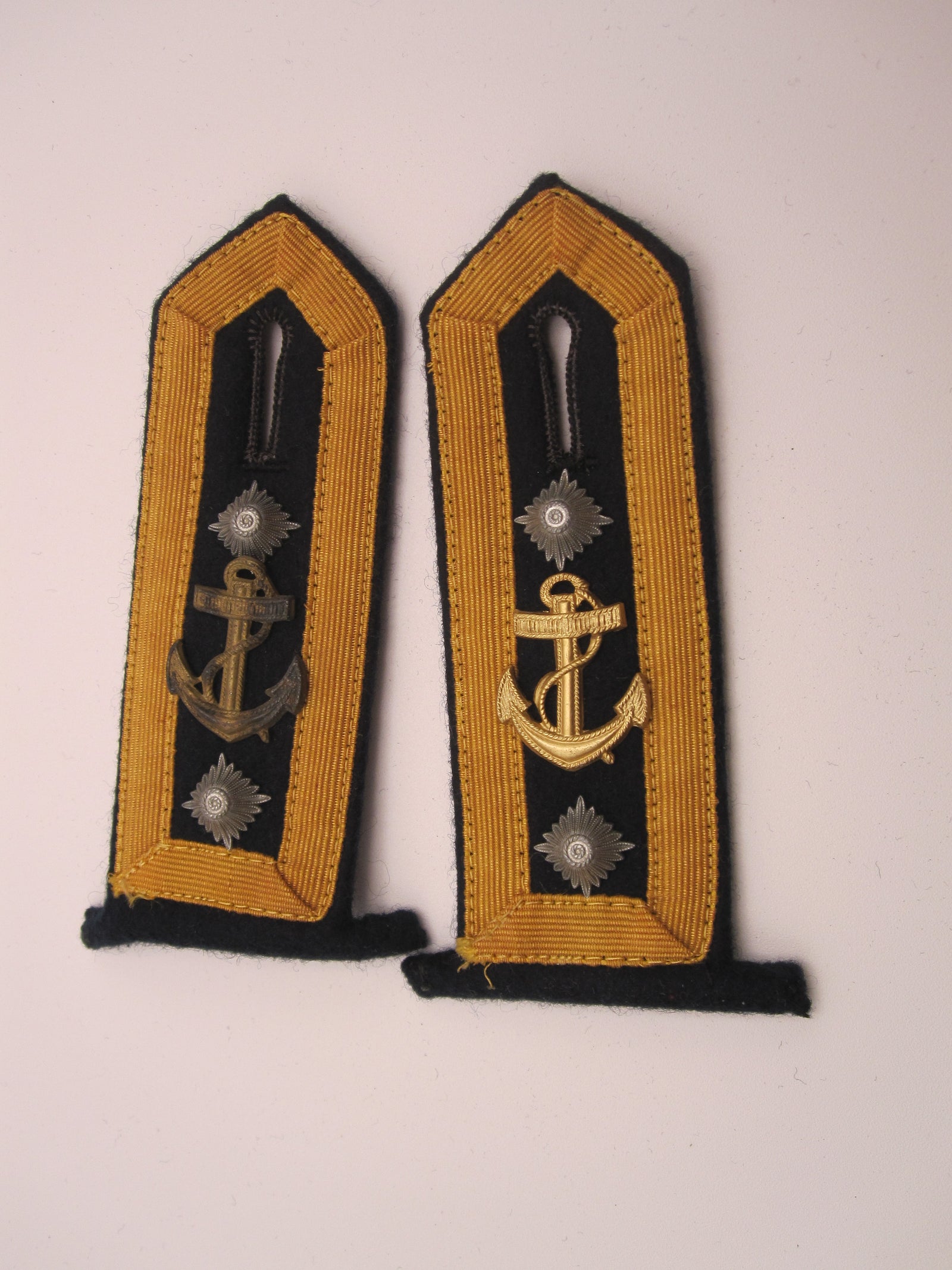 H.W.      ORIGINAL Schulterklappen / Schulterstücke  Ober Bootsmann der Kriegsmarine Mint Condition