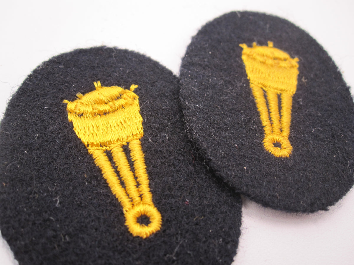 H.W.      ORIGINAL Satz Tätigkeitsabzeichen Laufbahnabzeichen Sperrwaffen