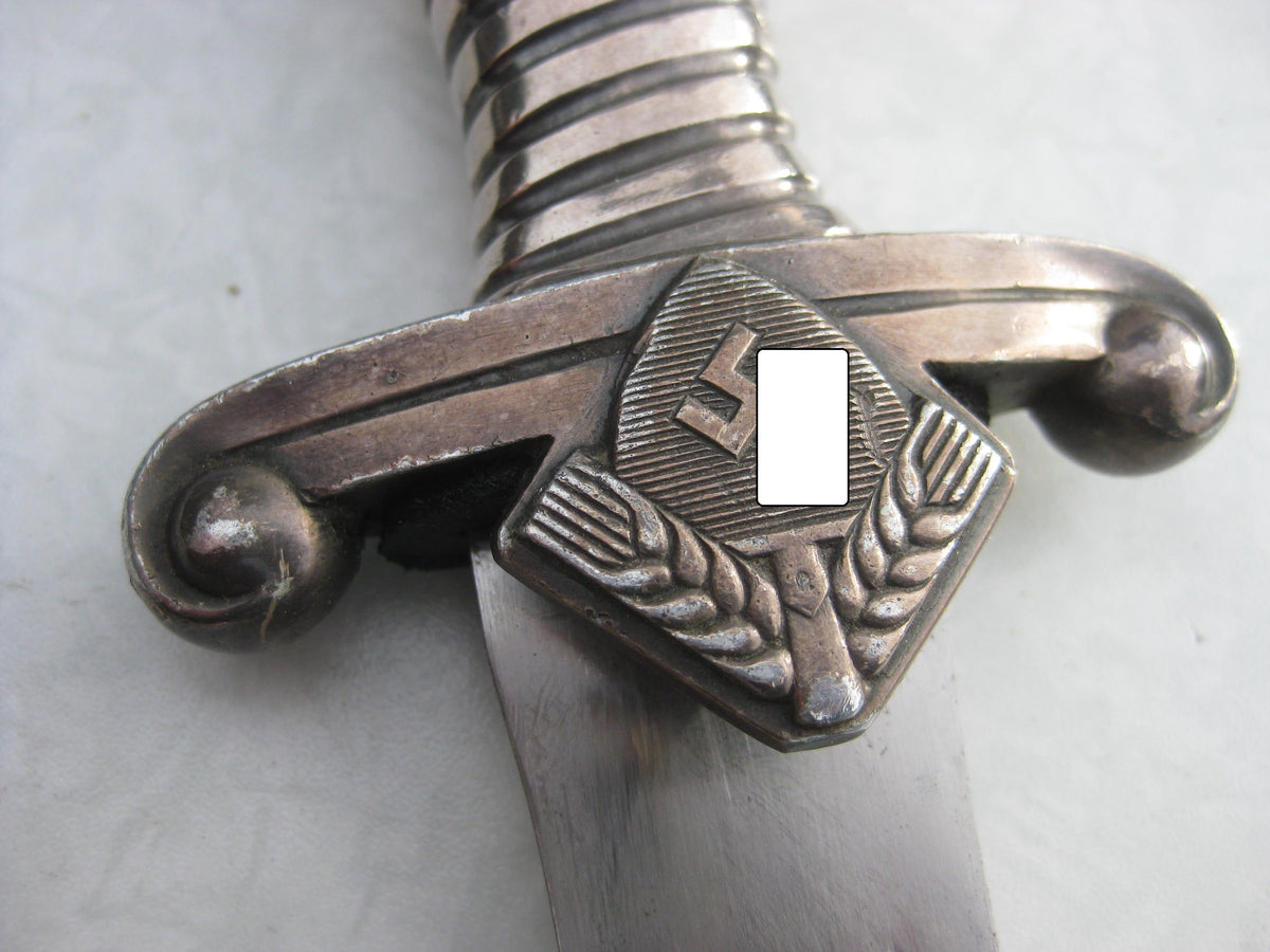 H.W.  -  -  Reichsarbeitsdienst (RAD) Führerdolch Hauer für Führer M1937