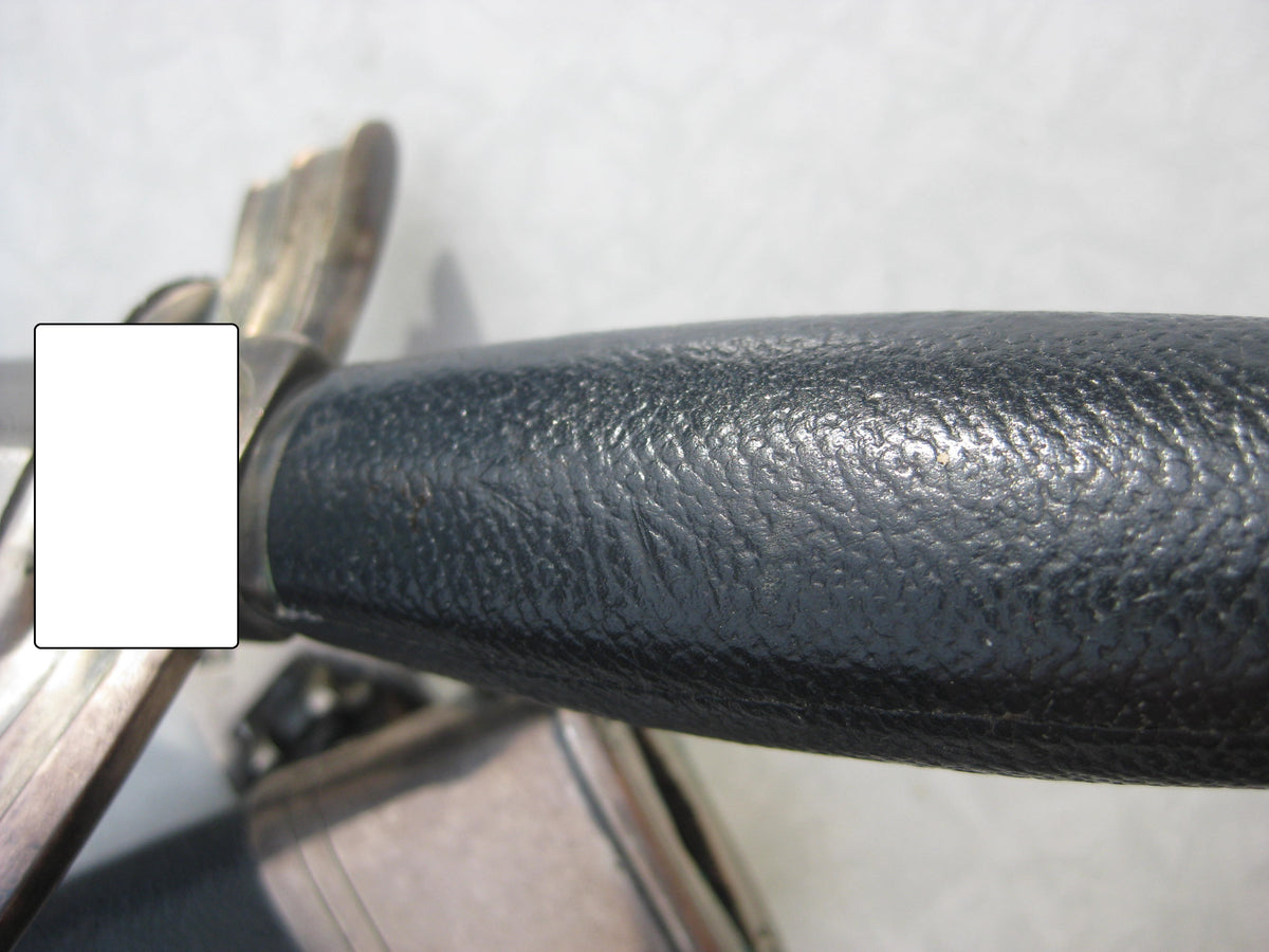 H.W.  DLV Fliegermesser MINT CONDITION