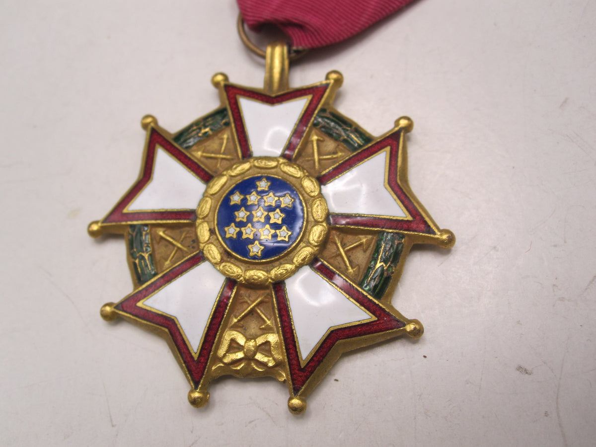 H.W.  -    -   Orden USA Medaille Legion of Merit