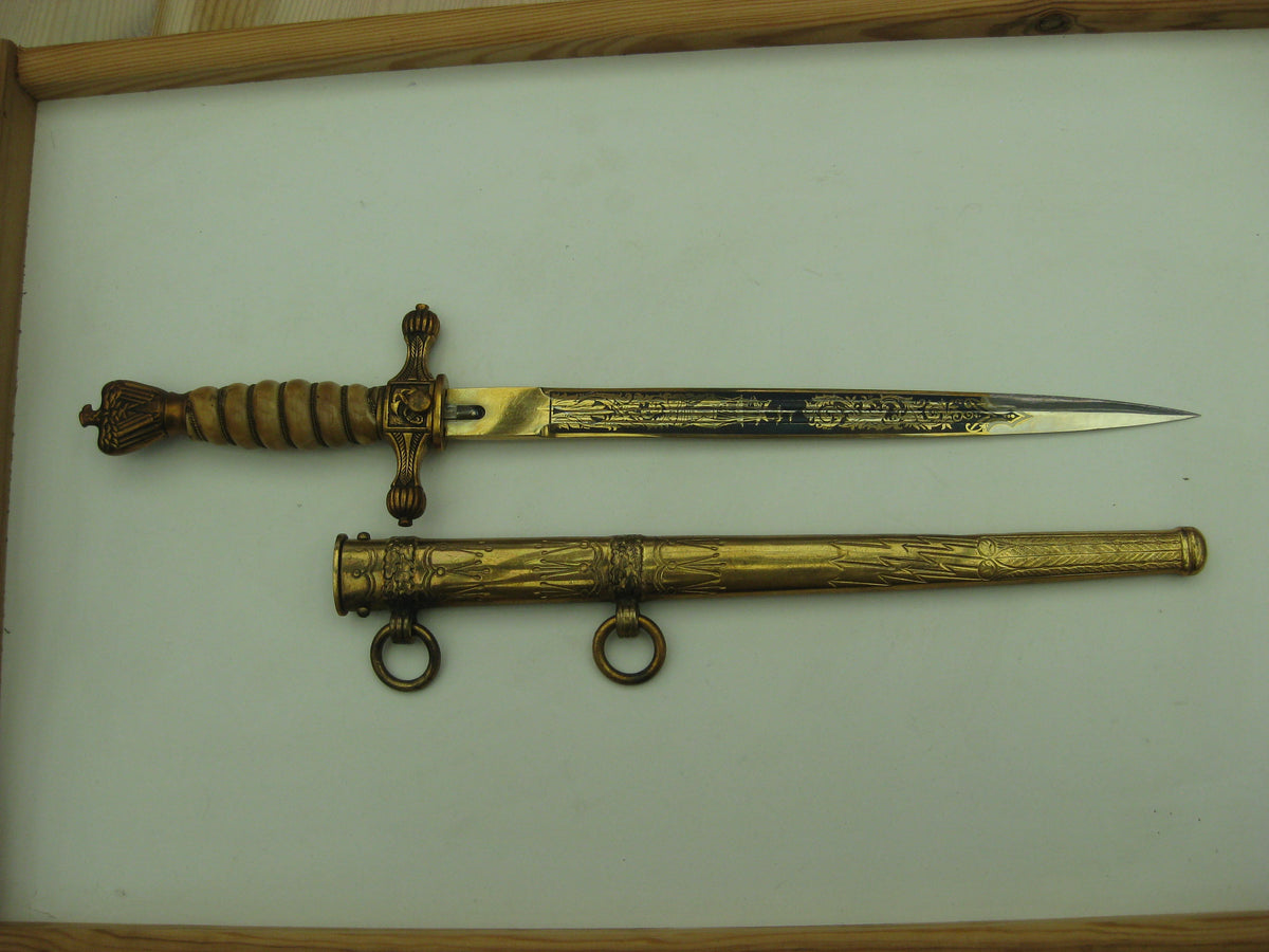 Marinedolch / Bundeswehr sog. 57er Version mit Geschenkklinge