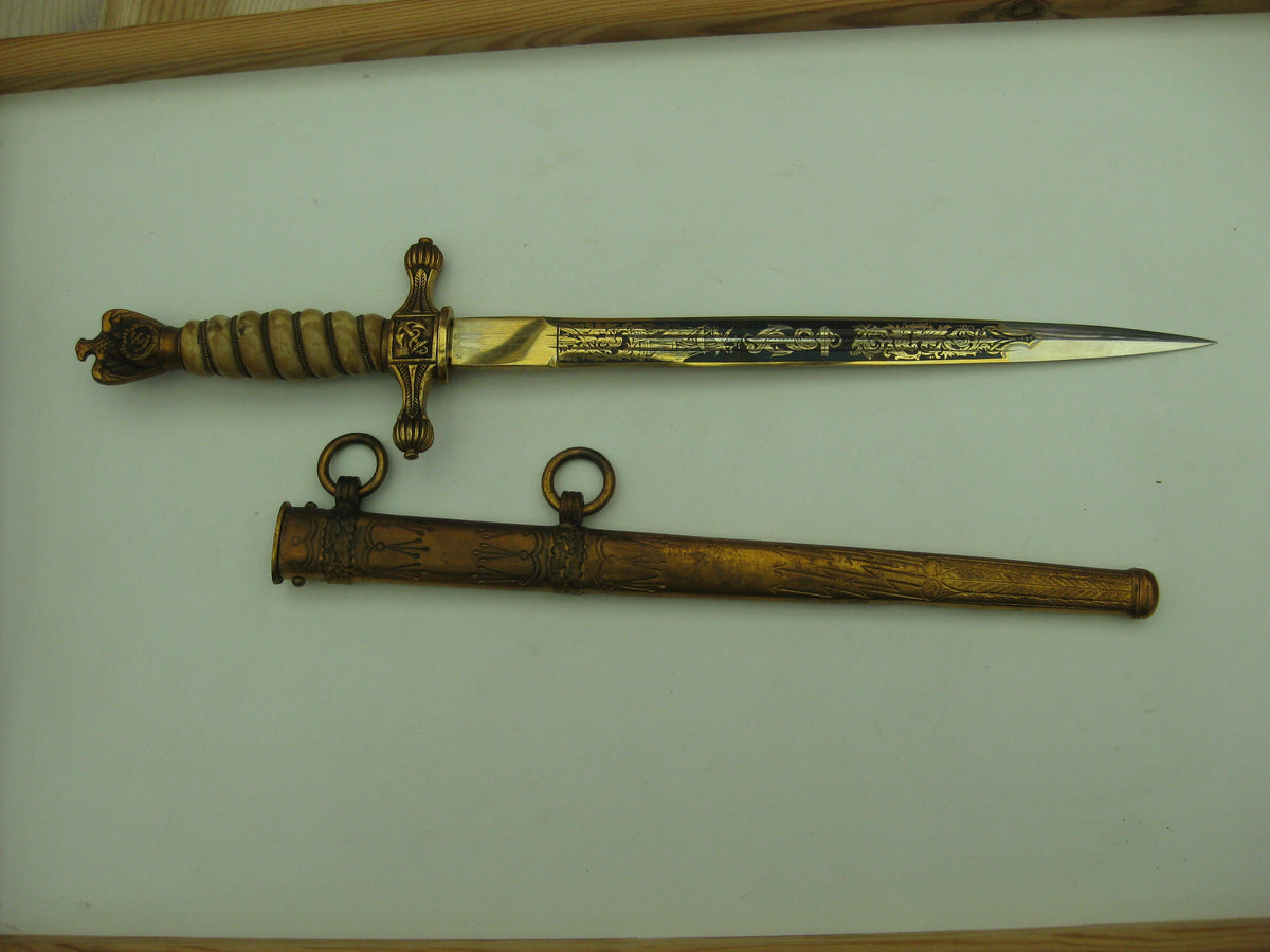 Marinedolch / Bundeswehr sog. 57er Version mit Geschenkklinge