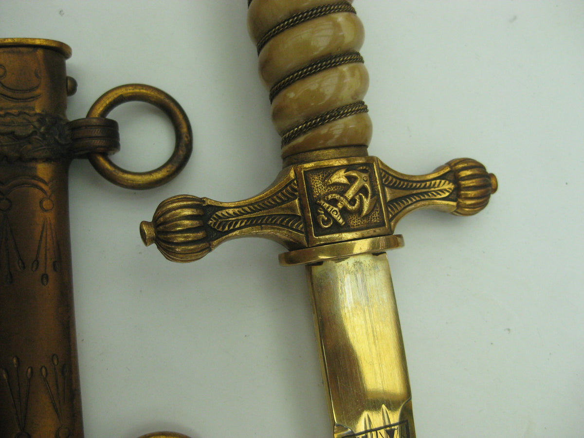 Marinedolch / Bundeswehr sog. 57er Version mit Geschenkklinge