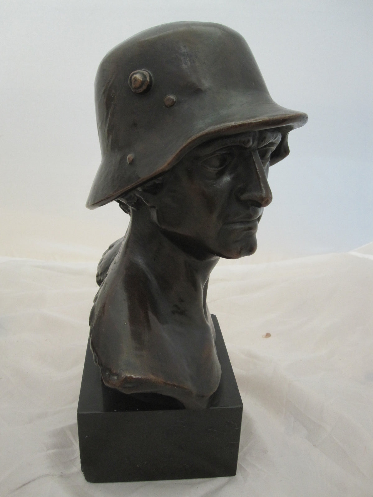 Originale, alte GROßE  Soldatenbüste Wehrmachtssoldat mit Stahlhelm Büste Erinnerungsstück