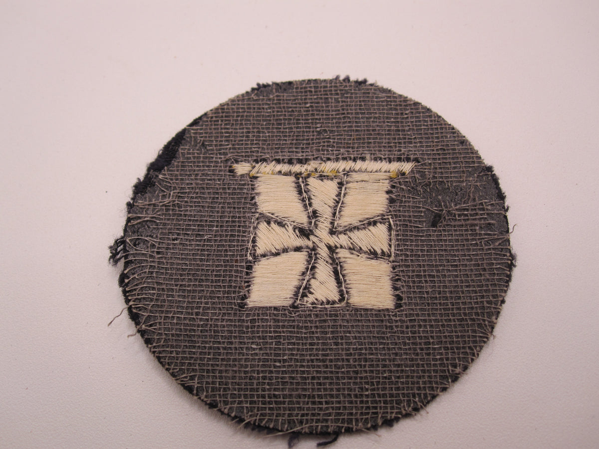 H.W.  -  -    ORIGINAL Abzeichen Unterpersonal der Stäbe