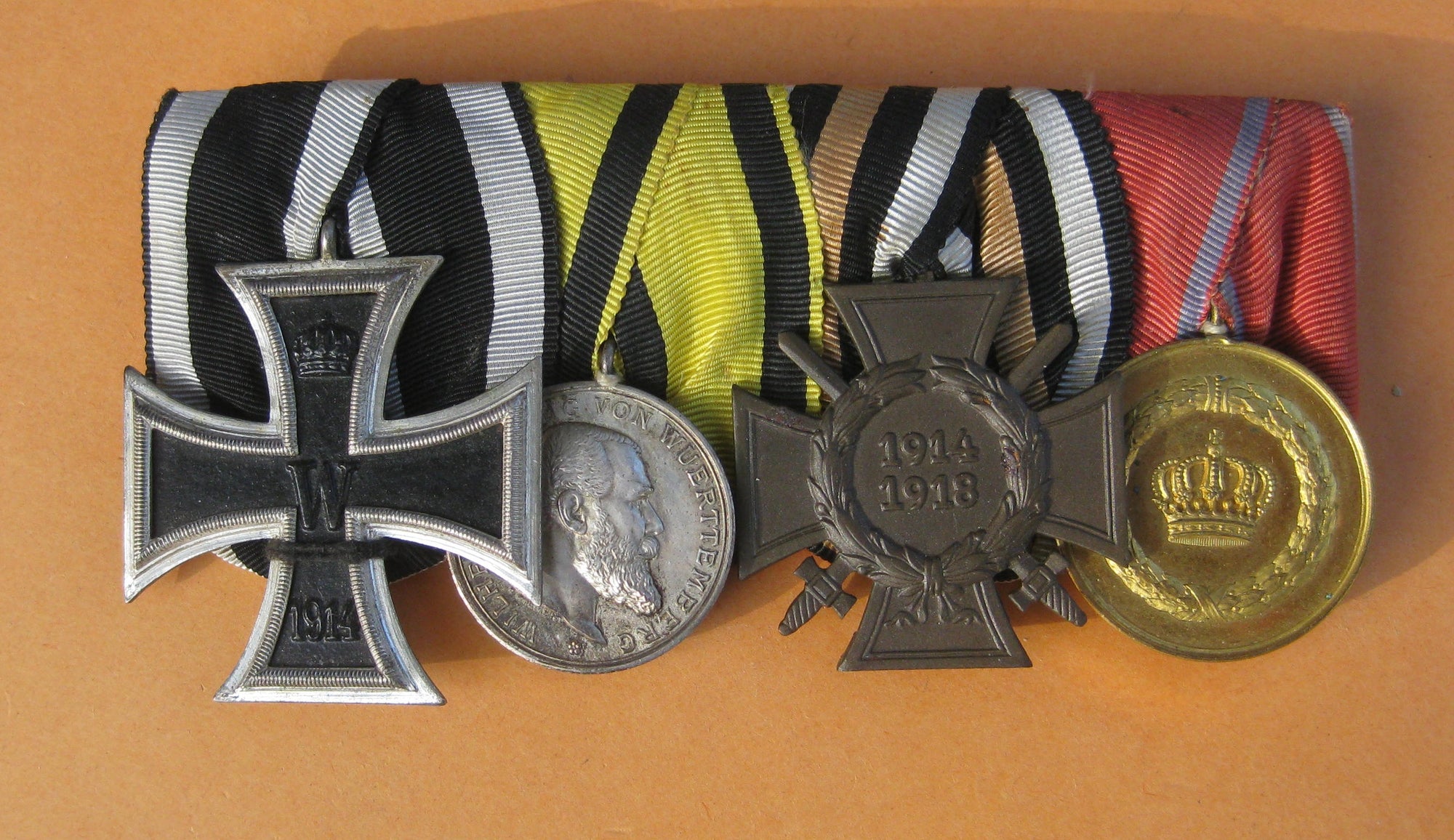H.W.        4er Ordensspange Ordensschnalle Eisernes Kreuz (EK2/14) Tapferkeitsmedaille Württemberg