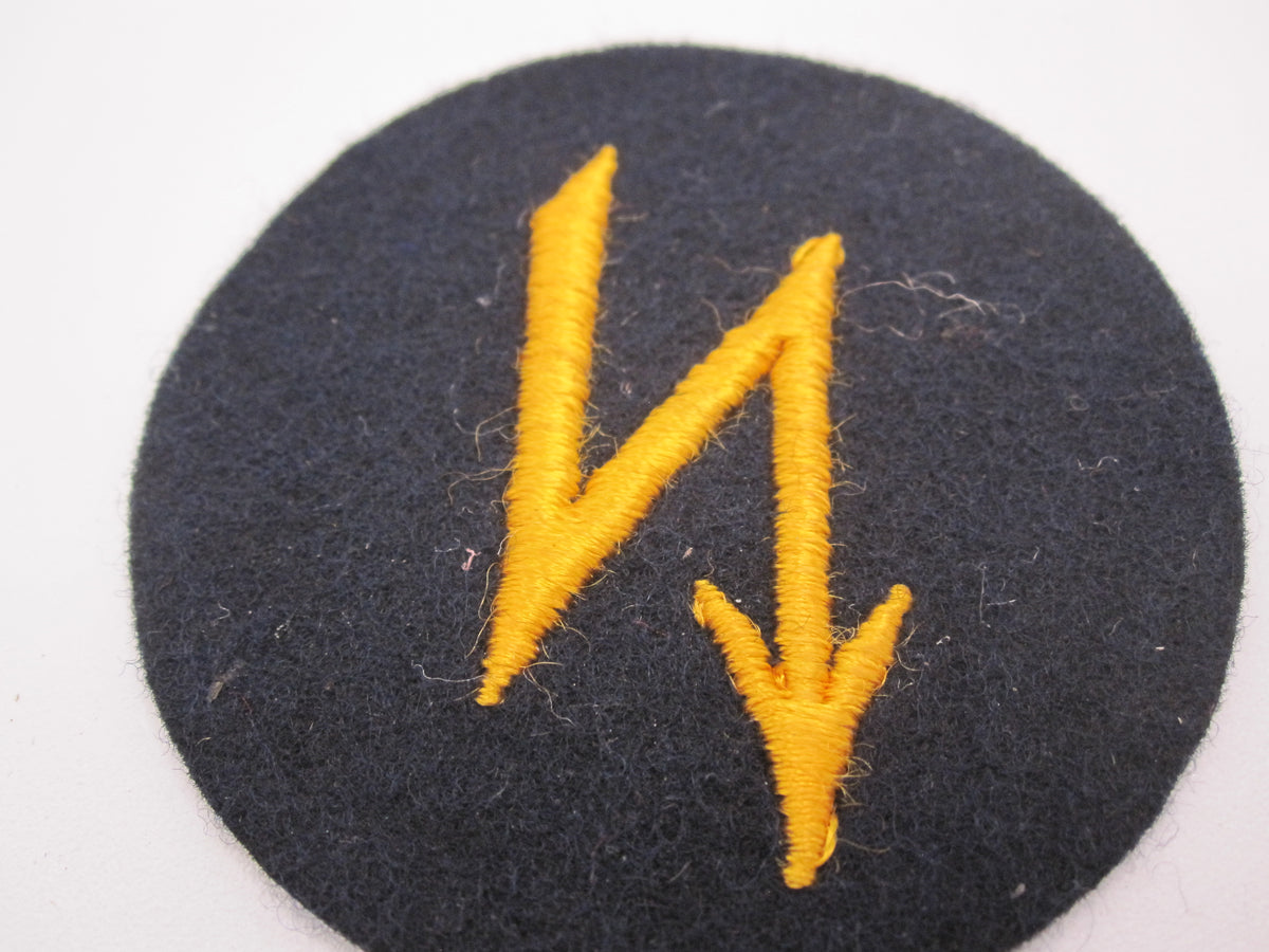 H.W.      ORIGINAL Abzeichen Funklaufbahn / Funkmatrose / Funker