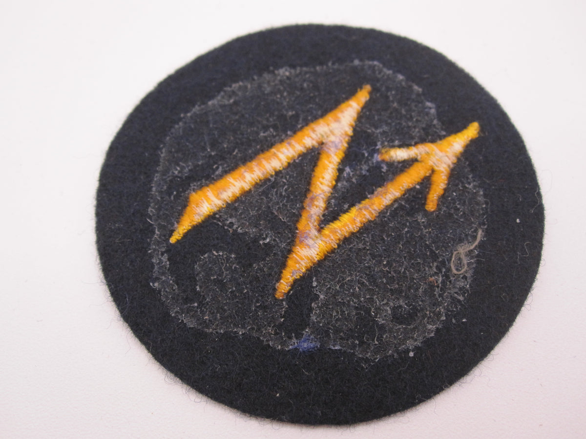 H.W.      ORIGINAL Abzeichen Funklaufbahn / Funkmatrose / Funker