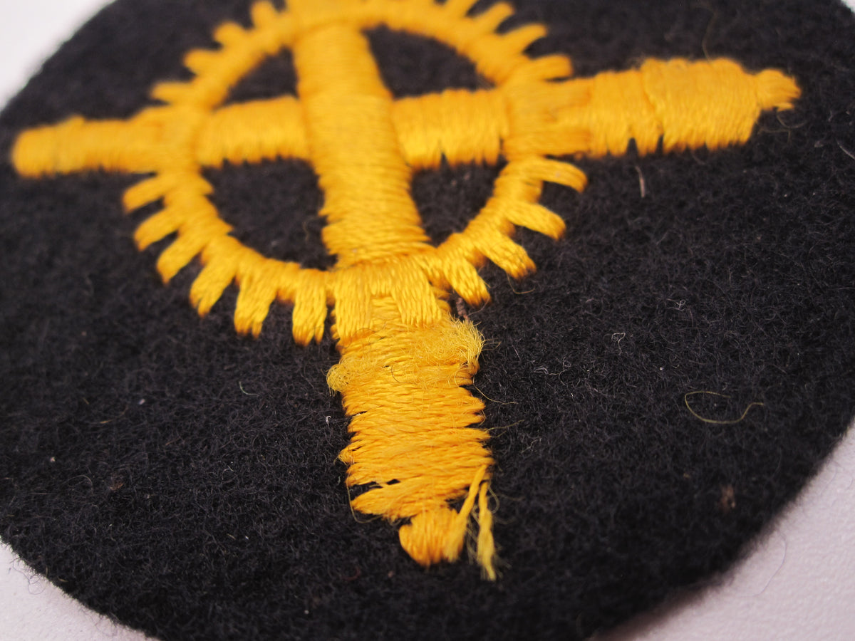 H.W.      ORIGINAL Abzeichen Artilleriemechanikerlaufbahn