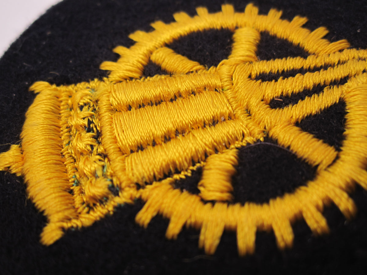 H.W.      ORIGINAL Abzeichen Sperrwaffenmechanikerlaufbahn