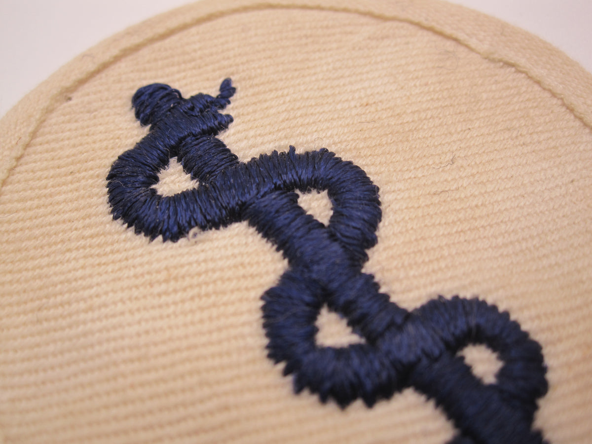 H.W.      ORIGINAL Abzeichen Sanitätslaufbahn