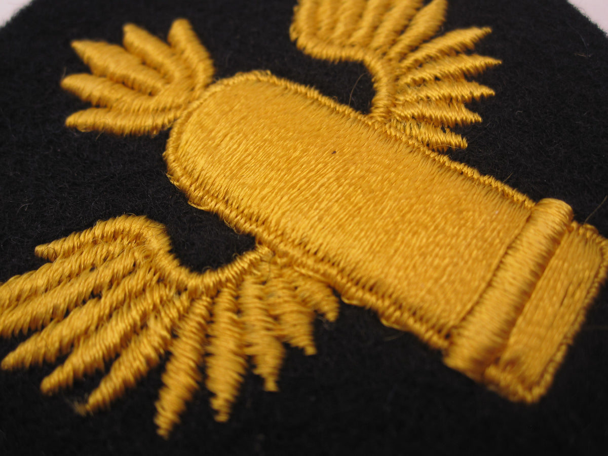 H.W.      ORIGINAL Abzeichen Marineartillerielaufbahn Küstenartillerie