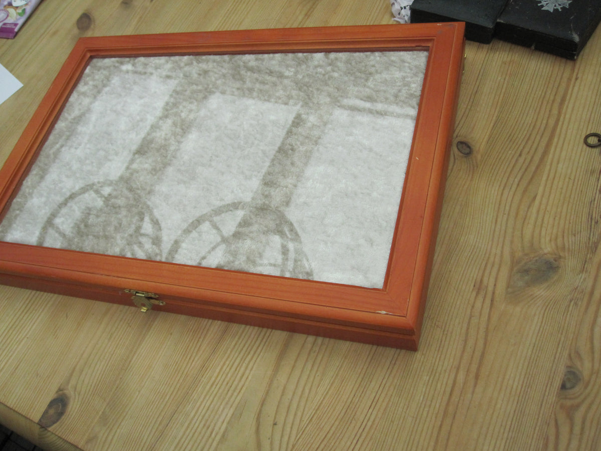 Holz Aufbewahrungsboxen Etui Schachtel für Ordenssammlung Holzbox Vitrine Hängevitrine Schaukasten