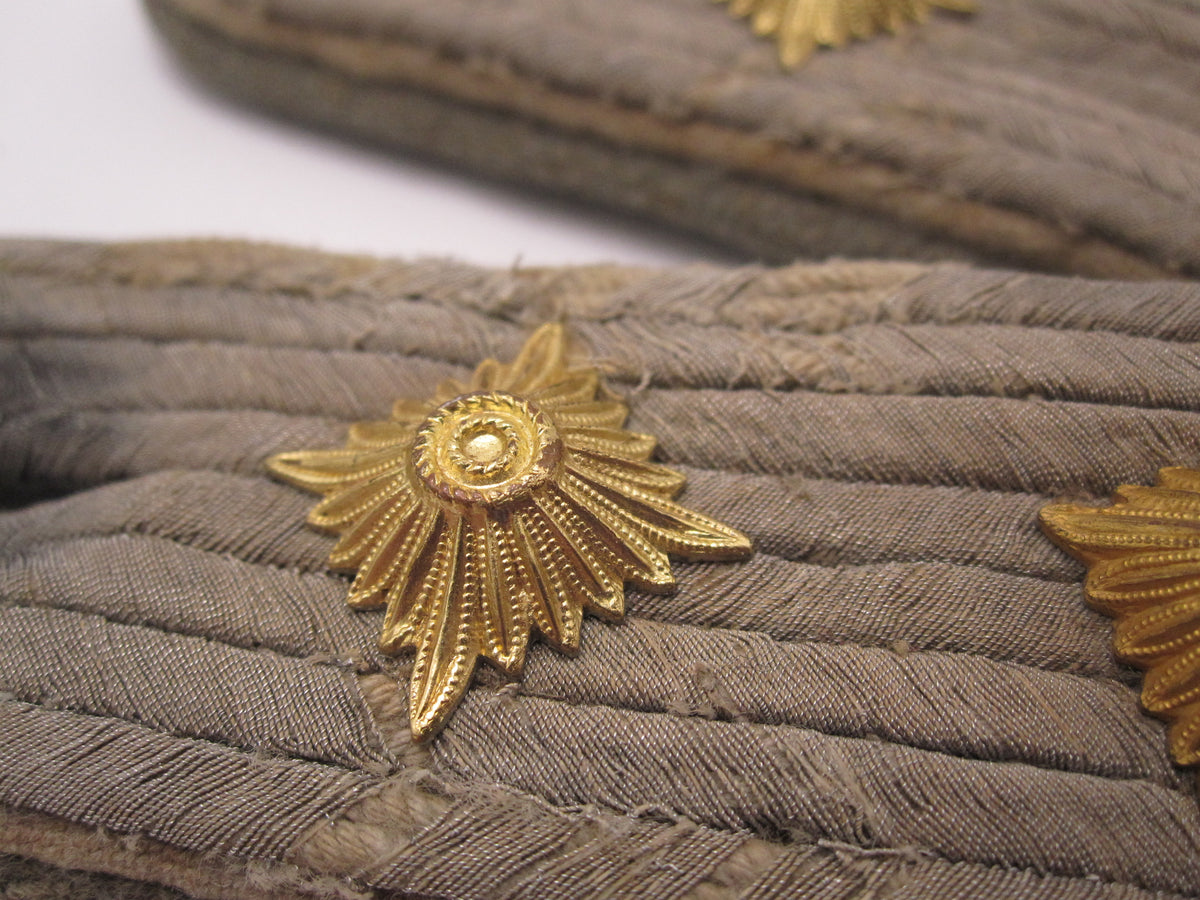 Paar Schulterklappen Hauptmann Wehrmacht Heer