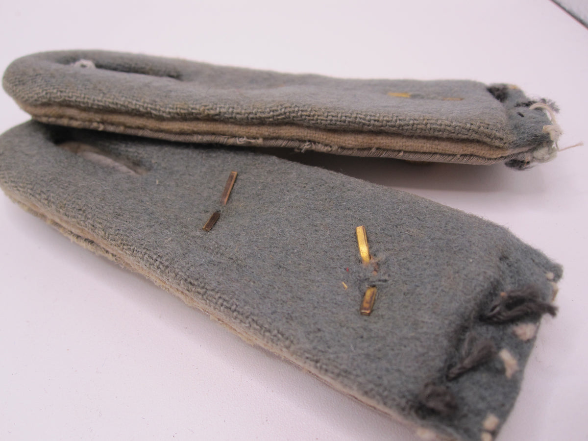 Paar Schulterklappen Hauptmann Wehrmacht Heer